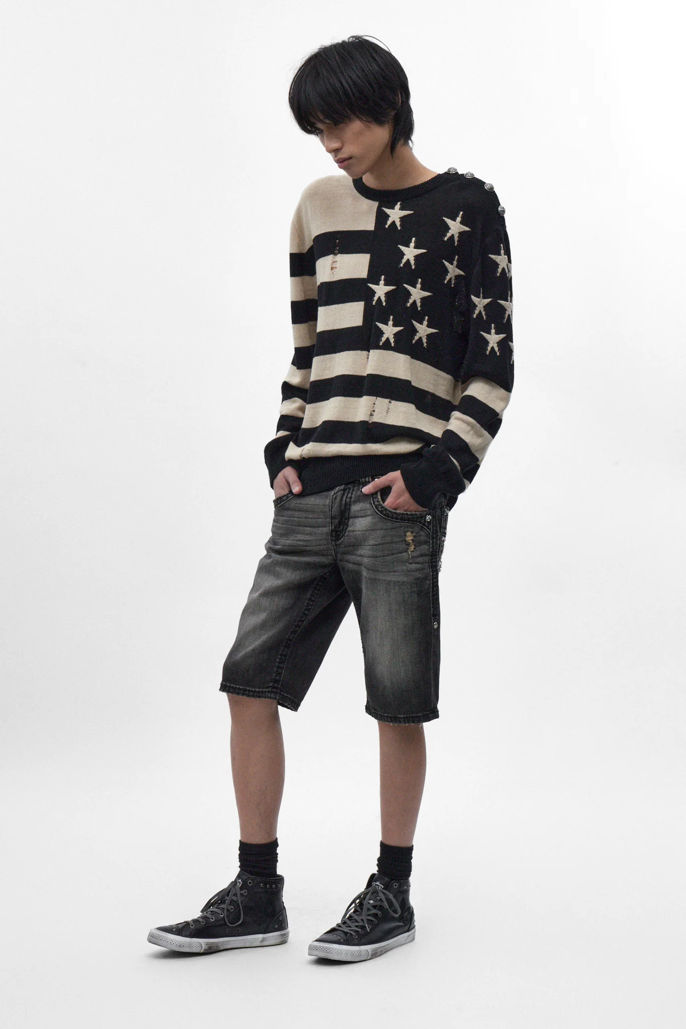 Adan Denim Shorts in Vintage Black - Image 5