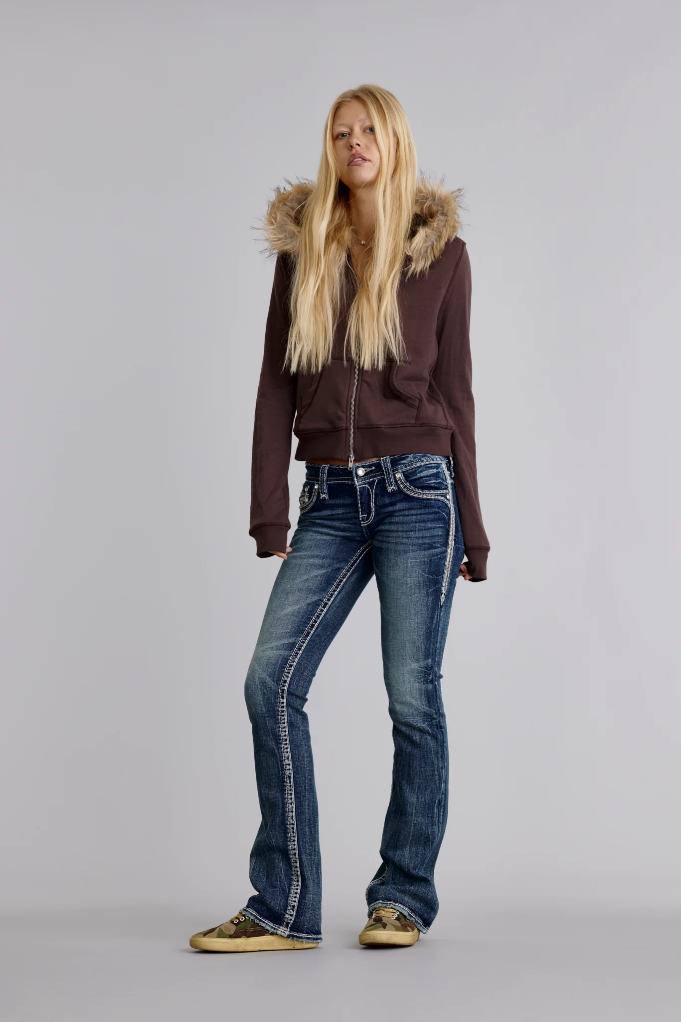 Ailani Low-Rise Bootcut Jeans in Medium Blue