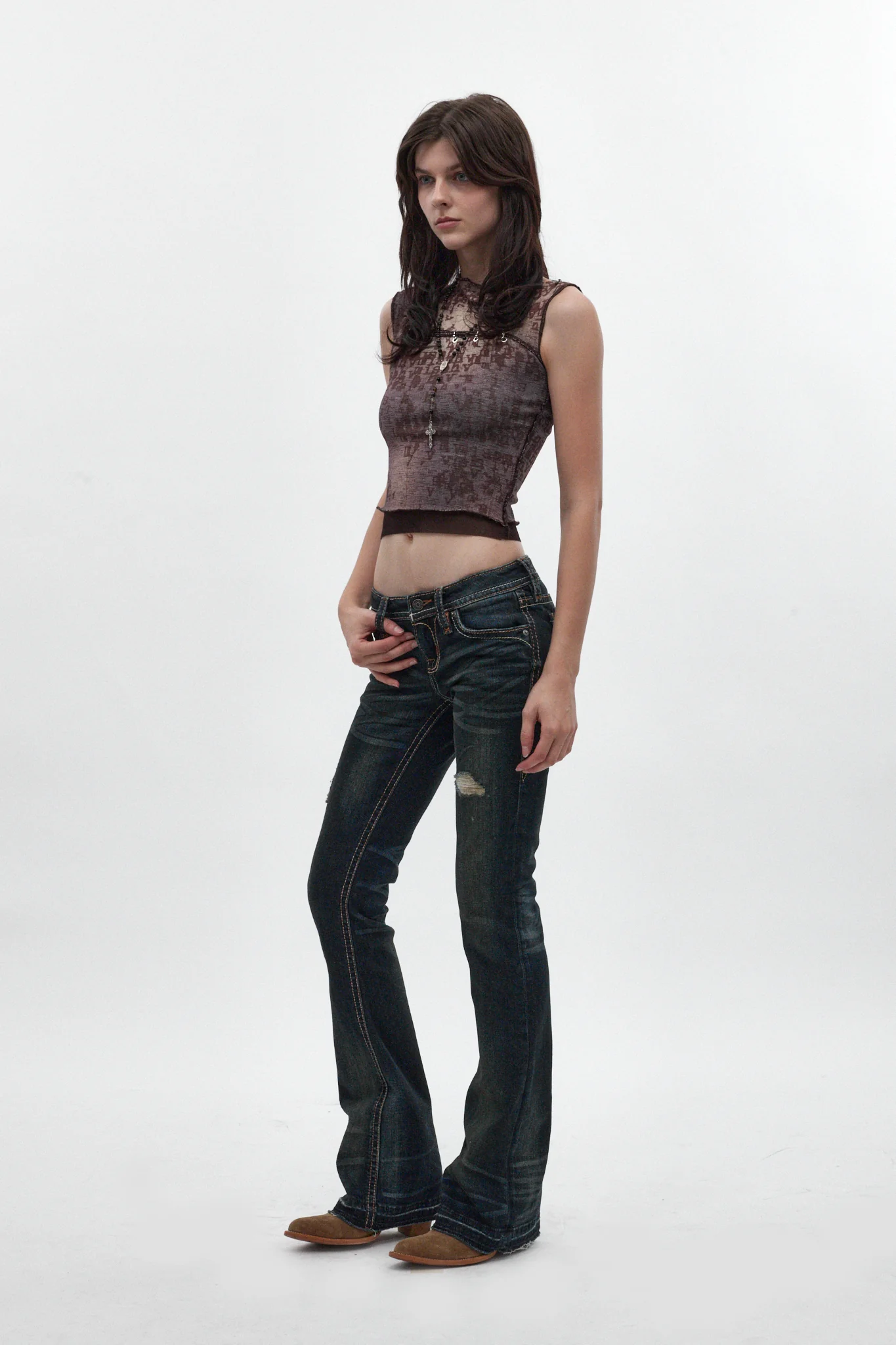 Alivia Low-Rise Flare Leg Jeans in Dark Blue - Image 3