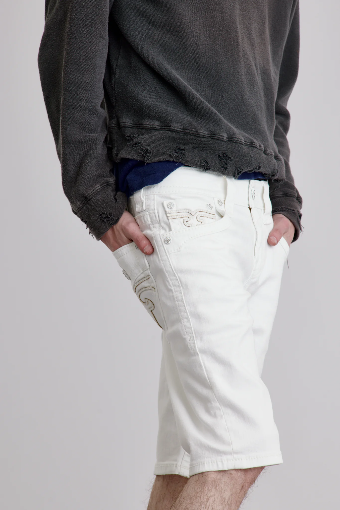 Arther Denim Shorts in White - Image 3