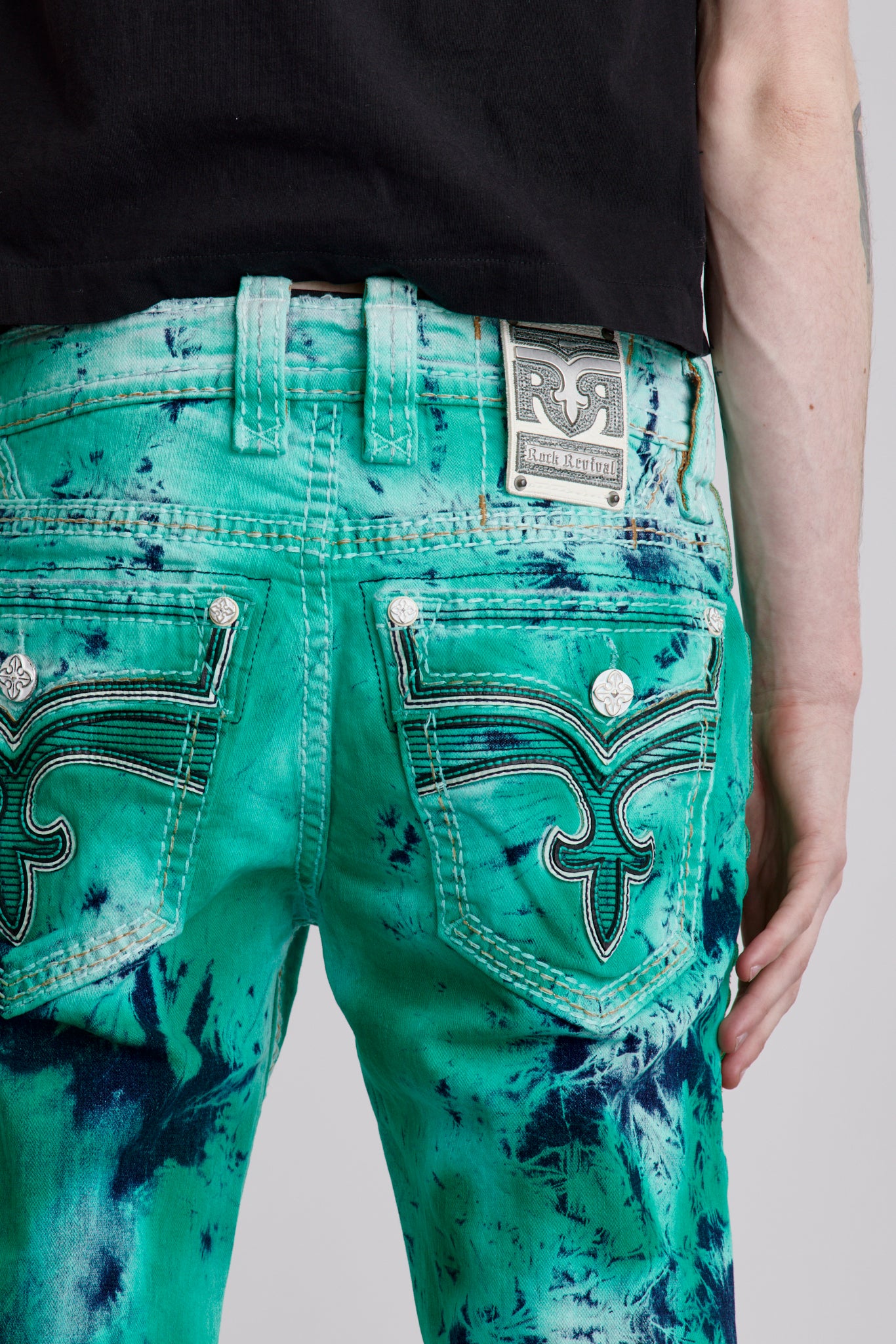 Brayen Denim Shorts in Green Tie Dye - Image 3