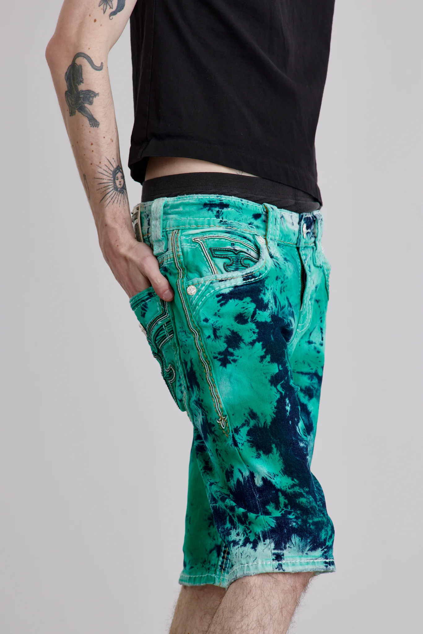 Brayen Denim Shorts in Green Tie Dye - Image 4