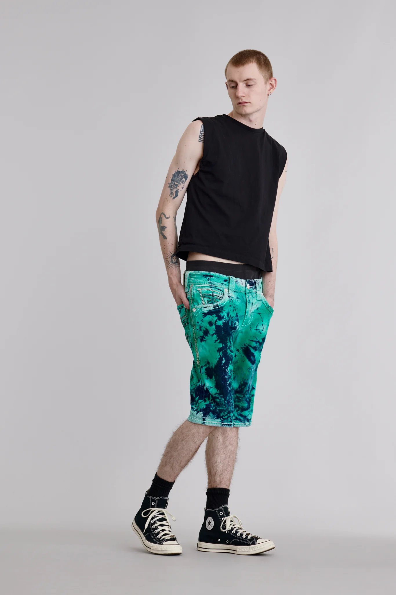 Brayen Denim Shorts in Green Tie Dye - Image 5