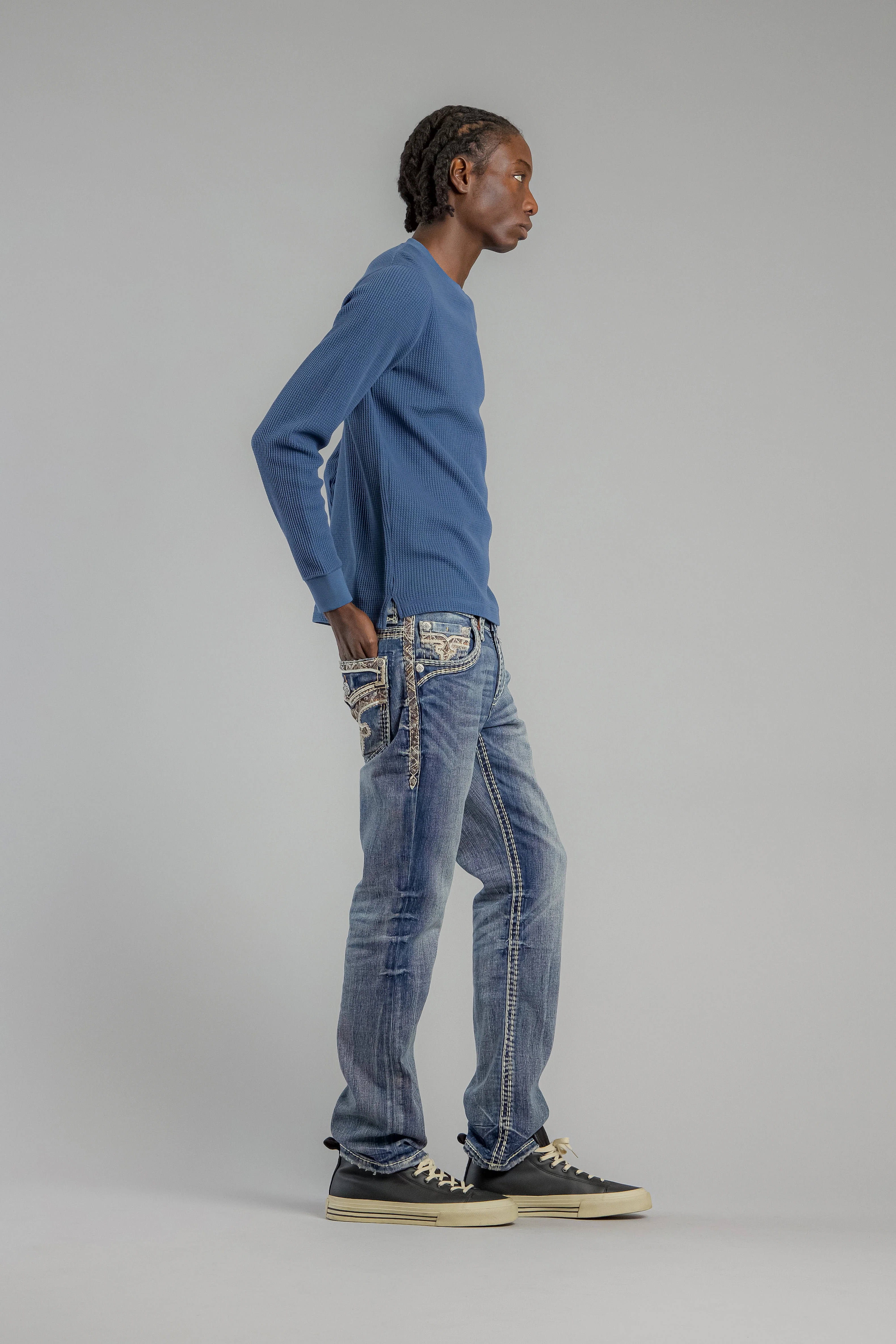 Brayen Straight Jeans in Dark Blue - Image 4