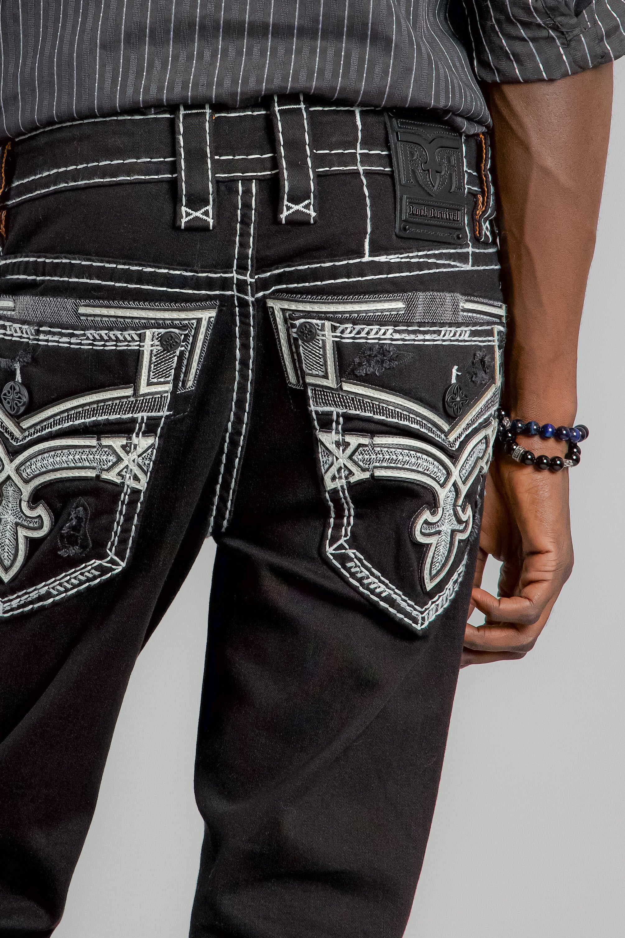 Eggplant Alt Straight Jeans in Black - Image 2