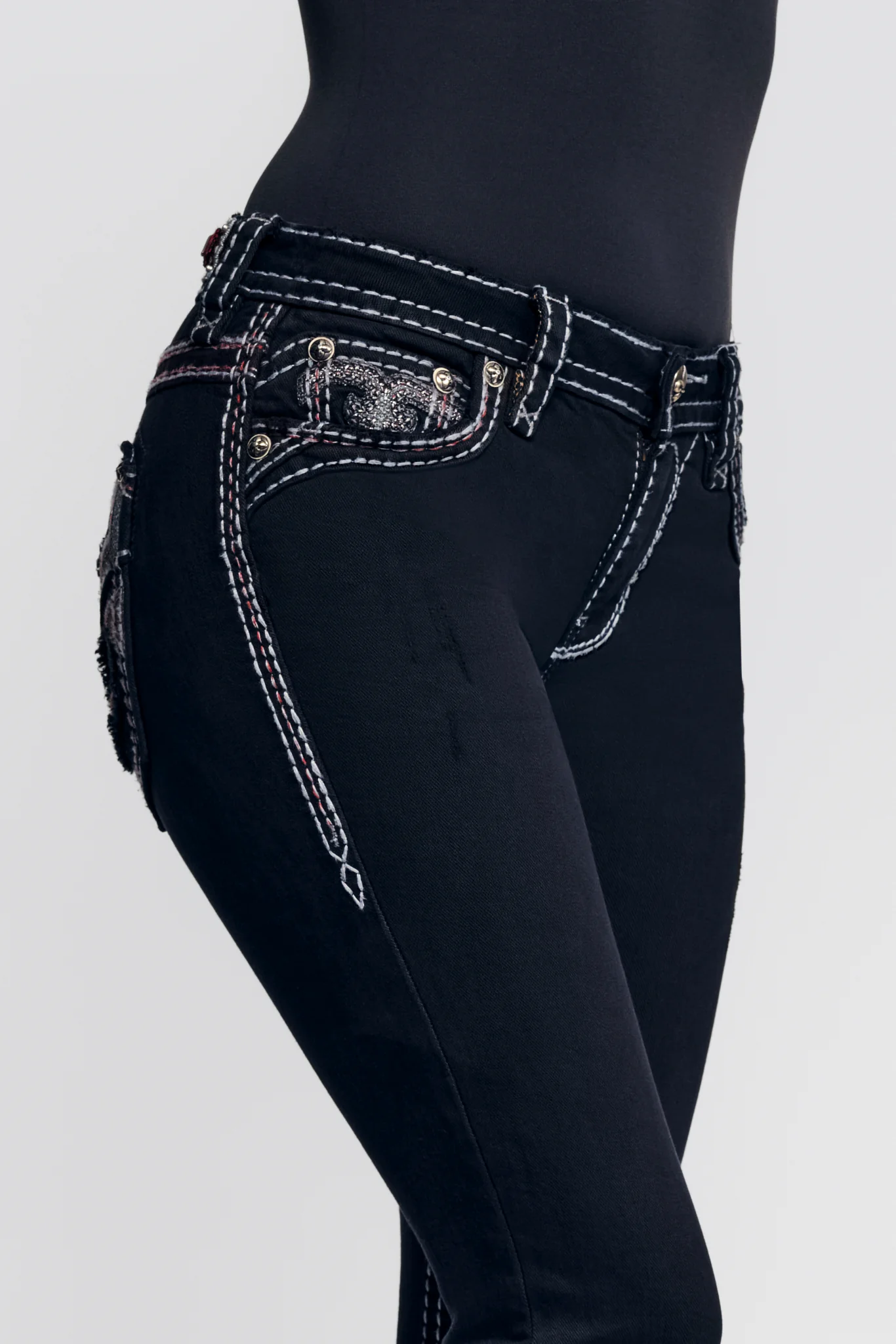 Elias Bootcut Jeans in Black - Image 10