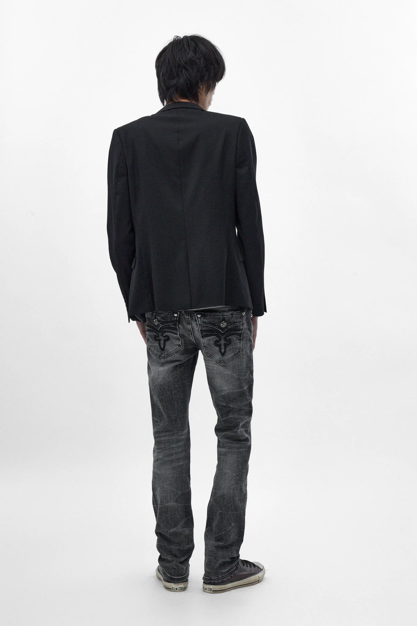 Gene Slim Jeans in Charcoal Black - Image 4