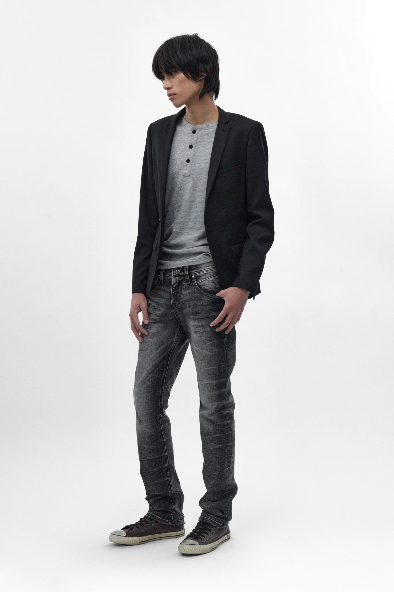 Gene Slim Jeans in Charcoal Black - Image 5