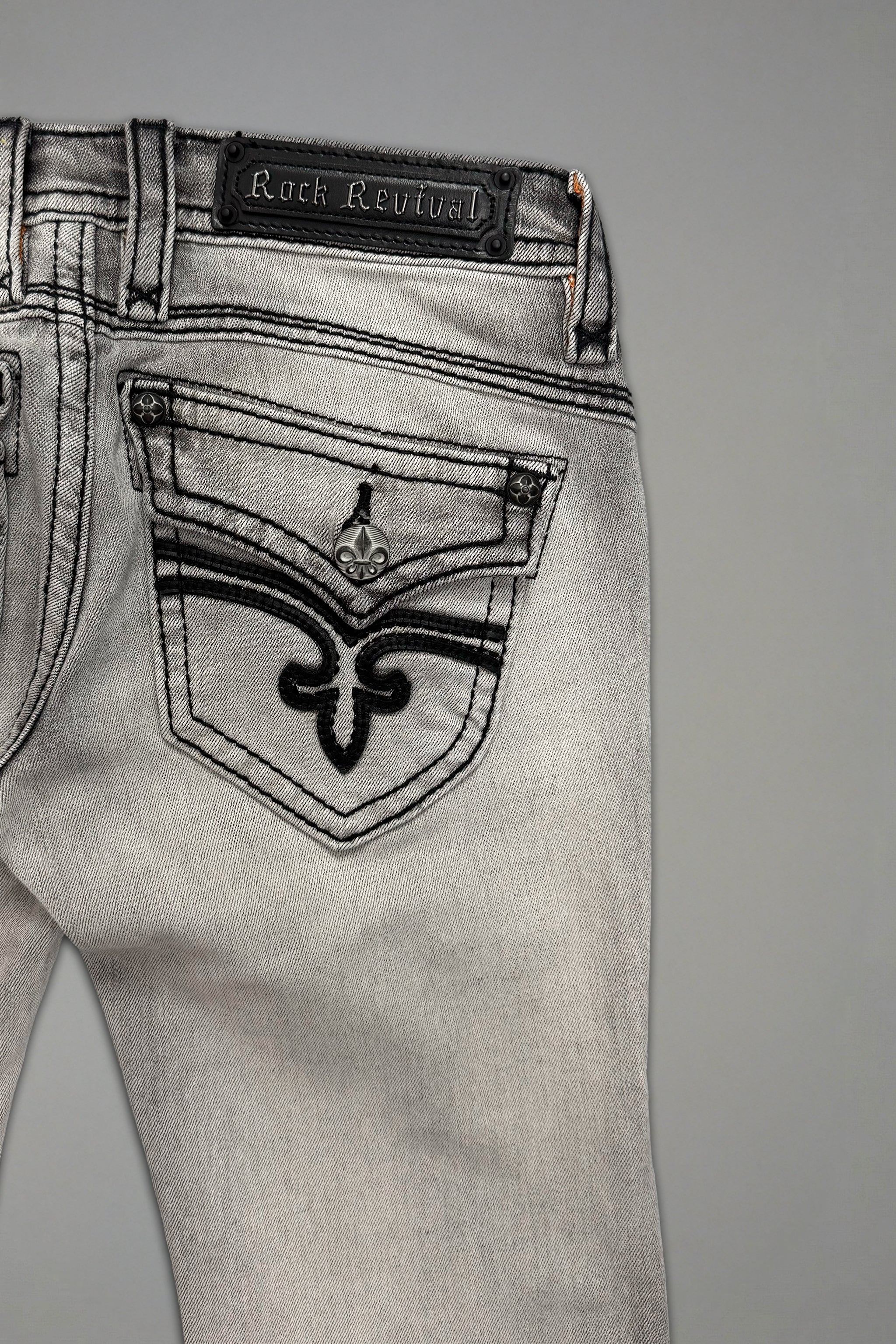 Gwen Super Low-Rise Bootcut Jeans in Gray - Image 9