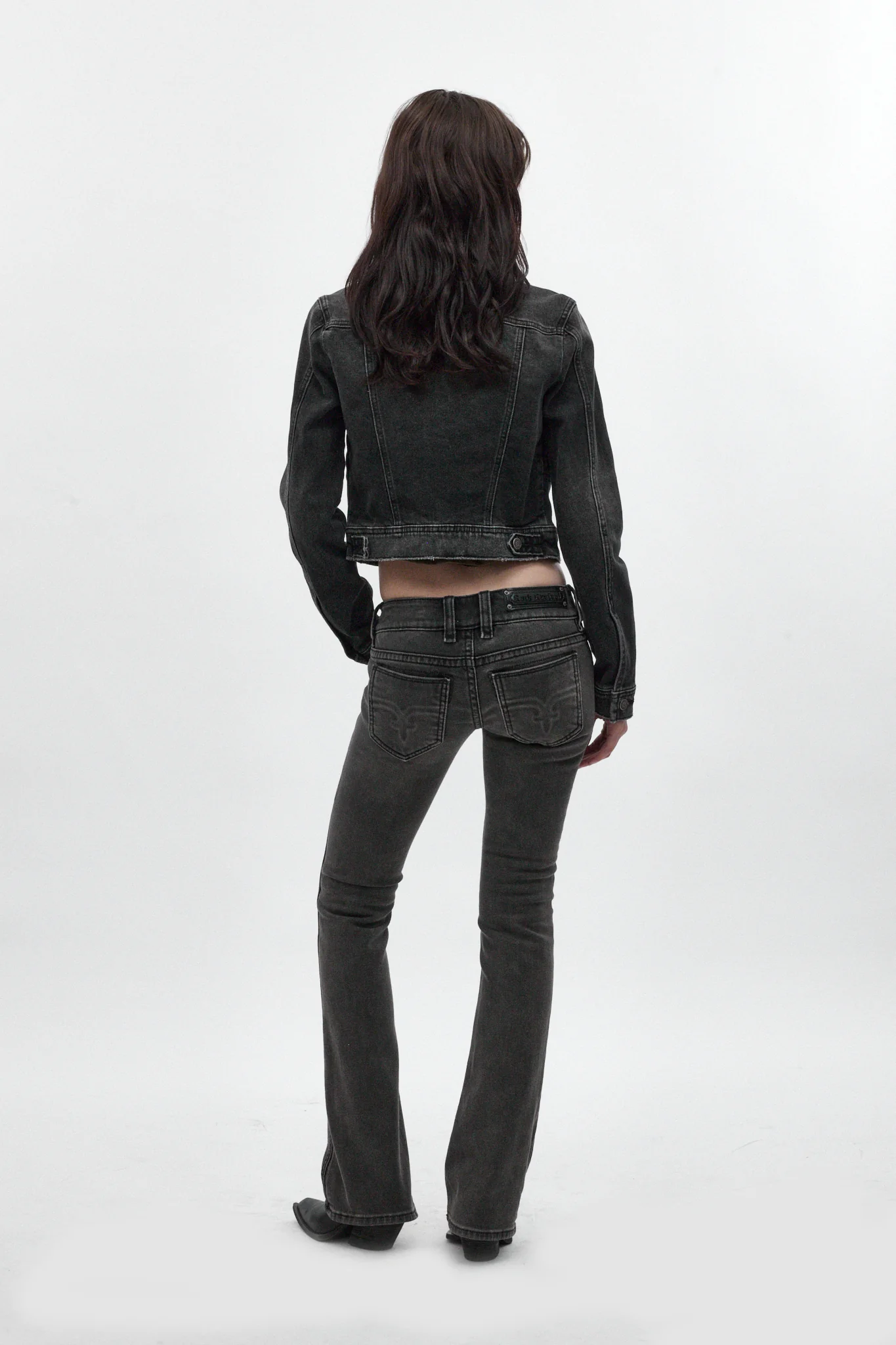 Gwen Cropped Fitted Denim Jacket in Black Washed - Image 5