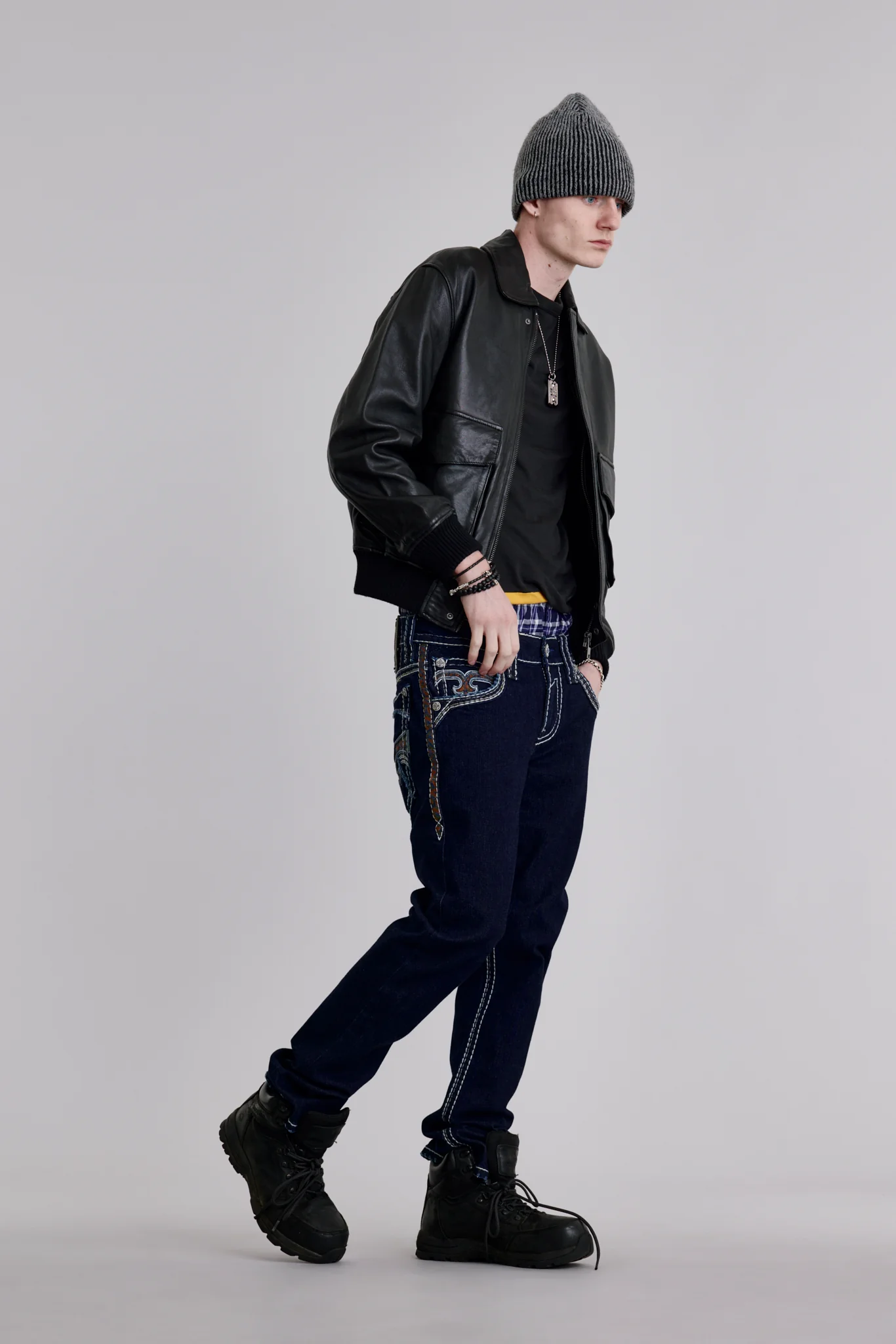 Isaiah Straight Jeans in Dark Blue - Image 5