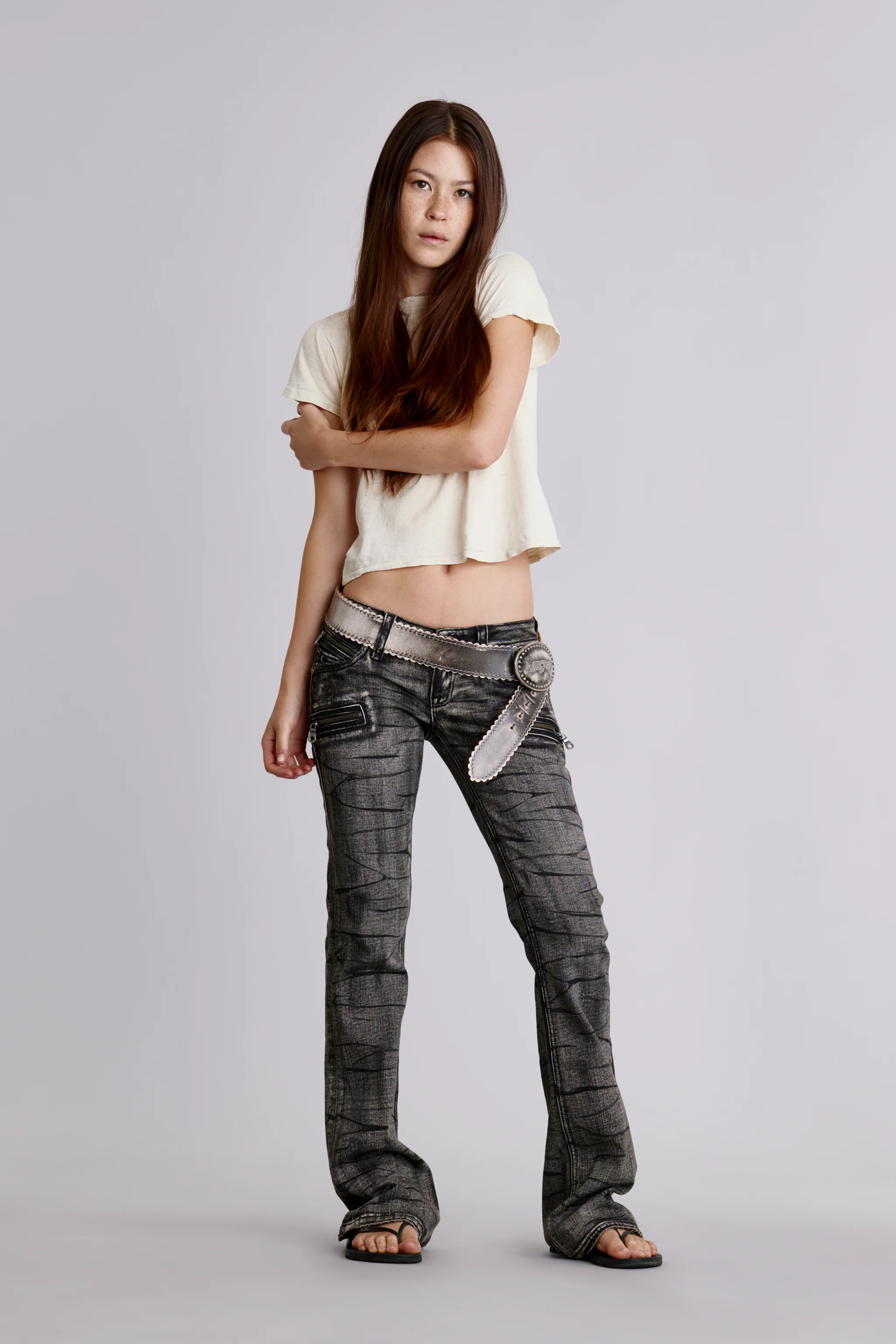 Kamil Super Low-Rise Moto Bootcut Jeans in Midnight Ash - Image 3