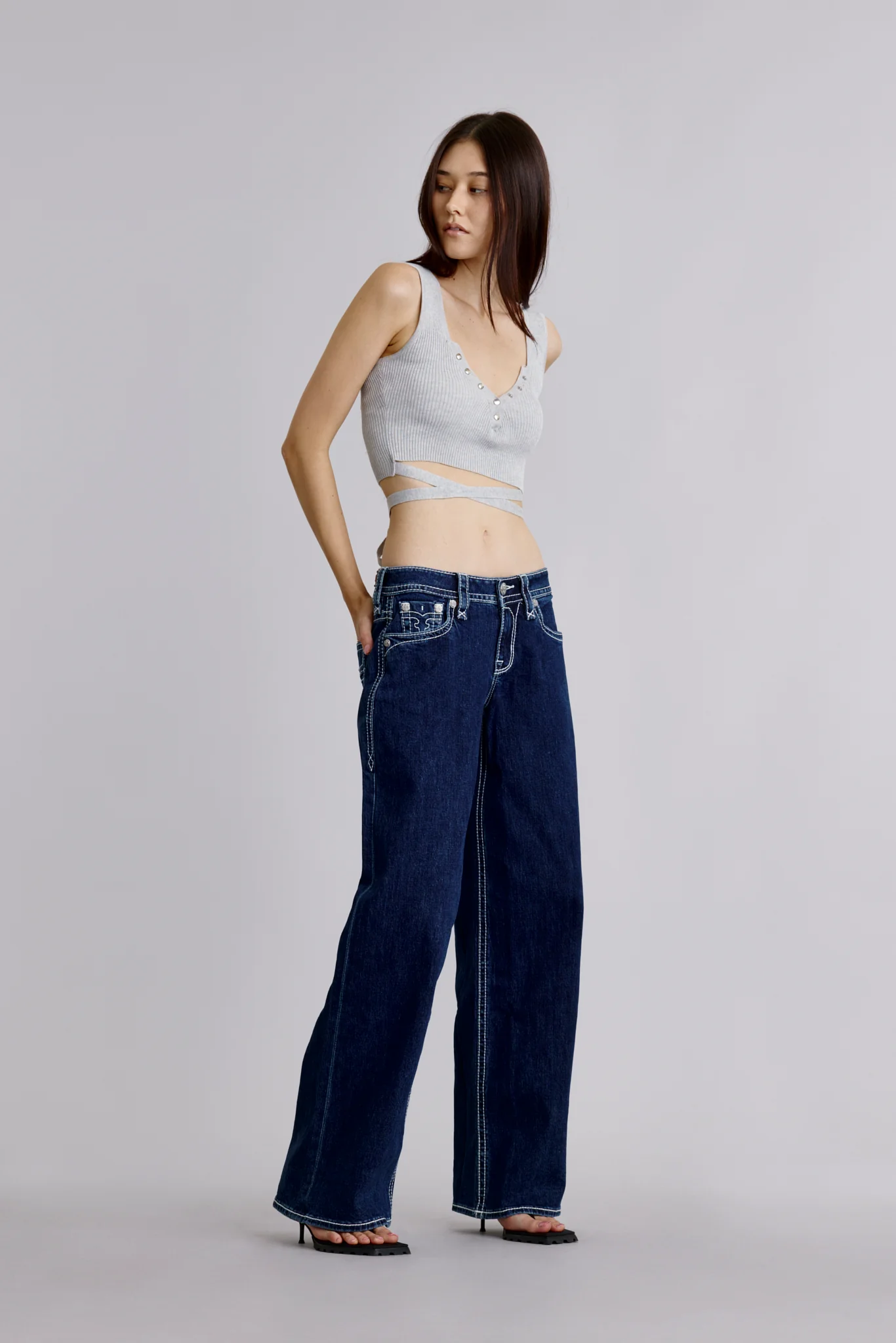 Lana Low-Rise Wide-Leg Jeans - Image 3