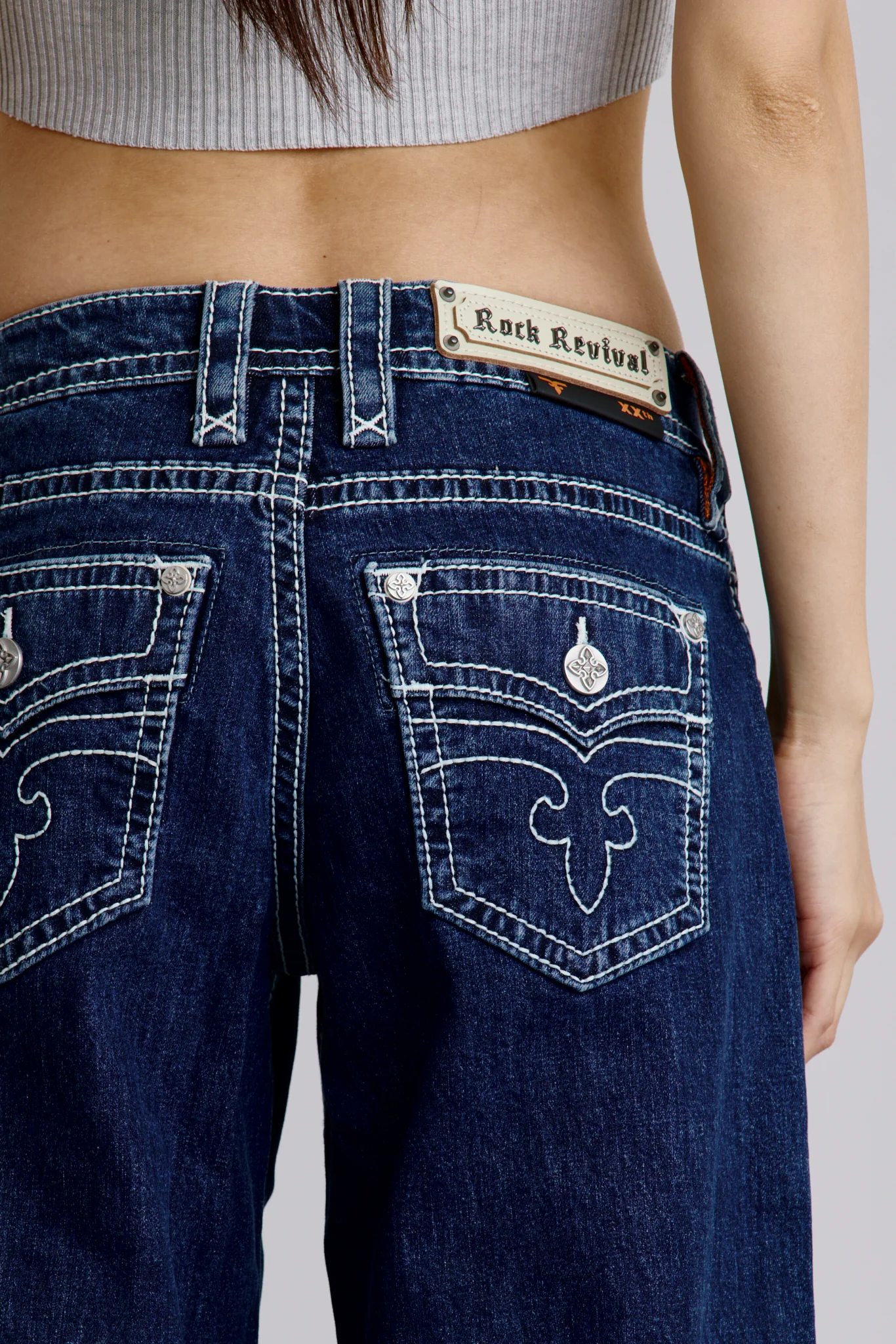Lana Low-Rise Wide-Leg Jeans - Image 4