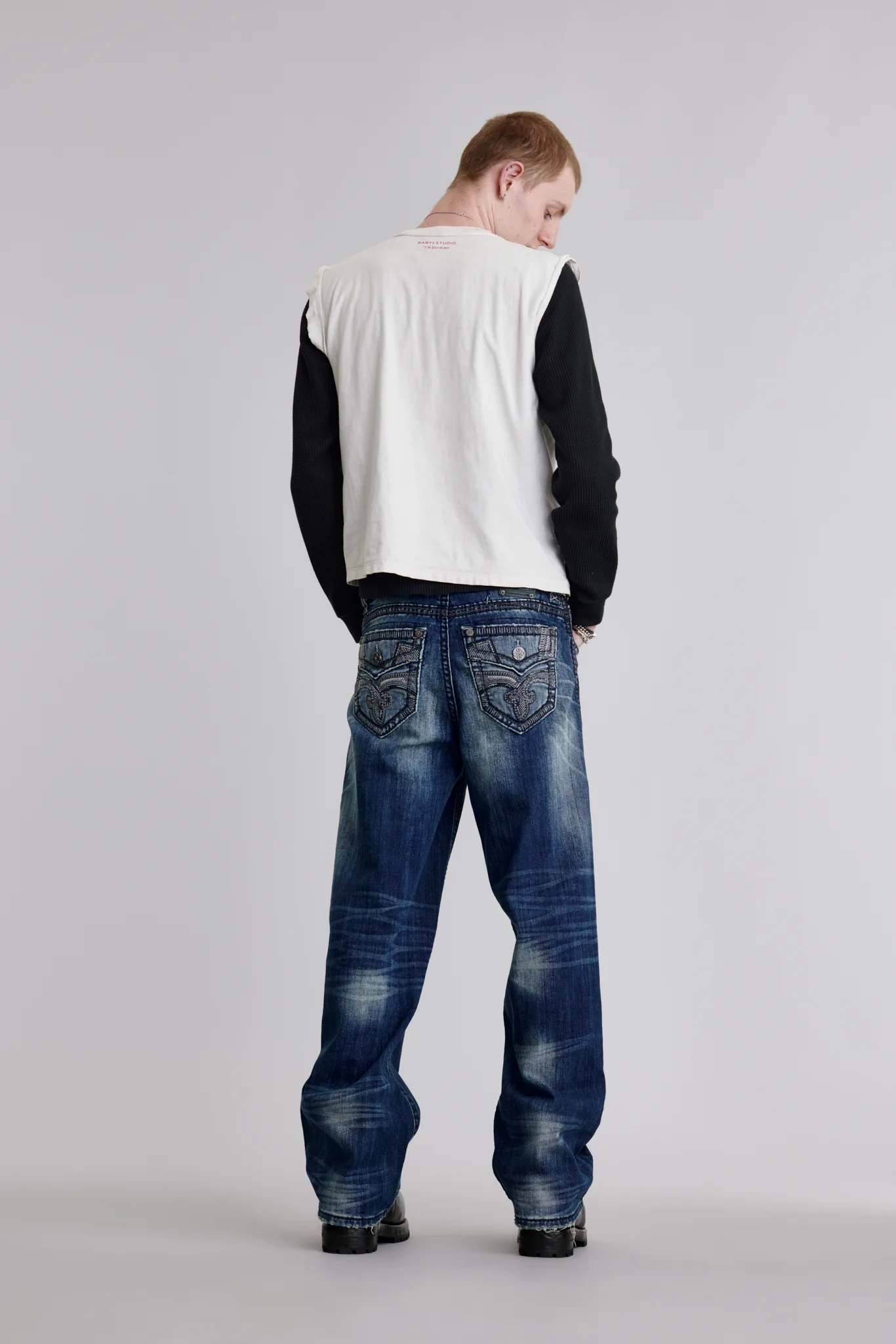 Milton Baggy 2 Jeans in Dark Blue - Image 3