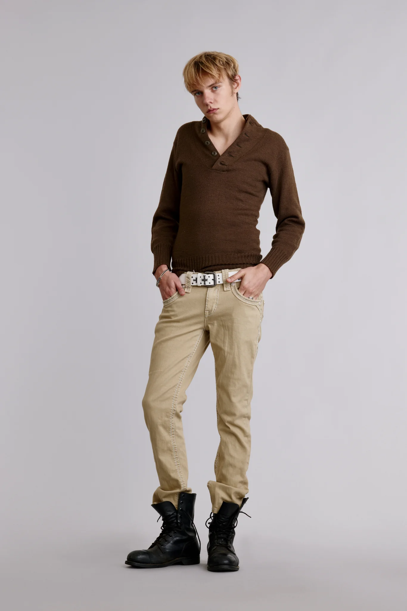 Justinn Straight Jeans in Khaki - Image 4