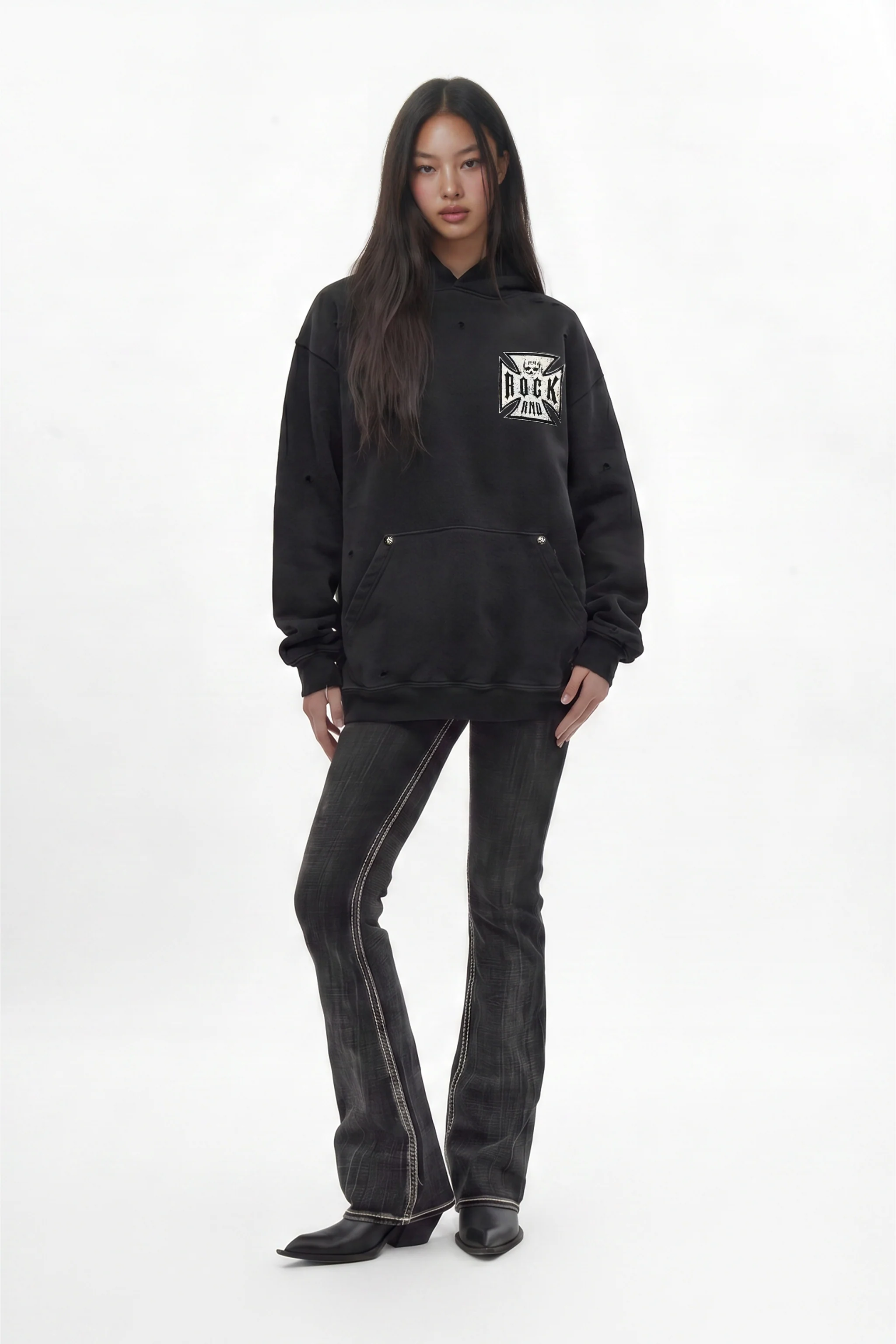 Iron Relic Hoodie in Black (W)