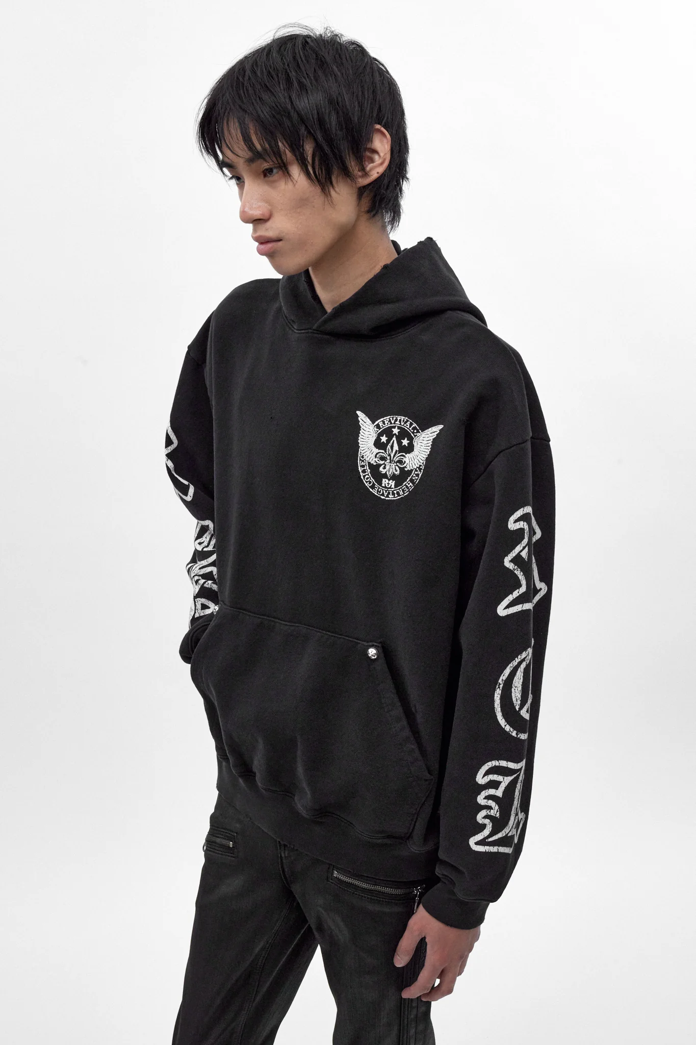 Wing Crest Hoodie in Black