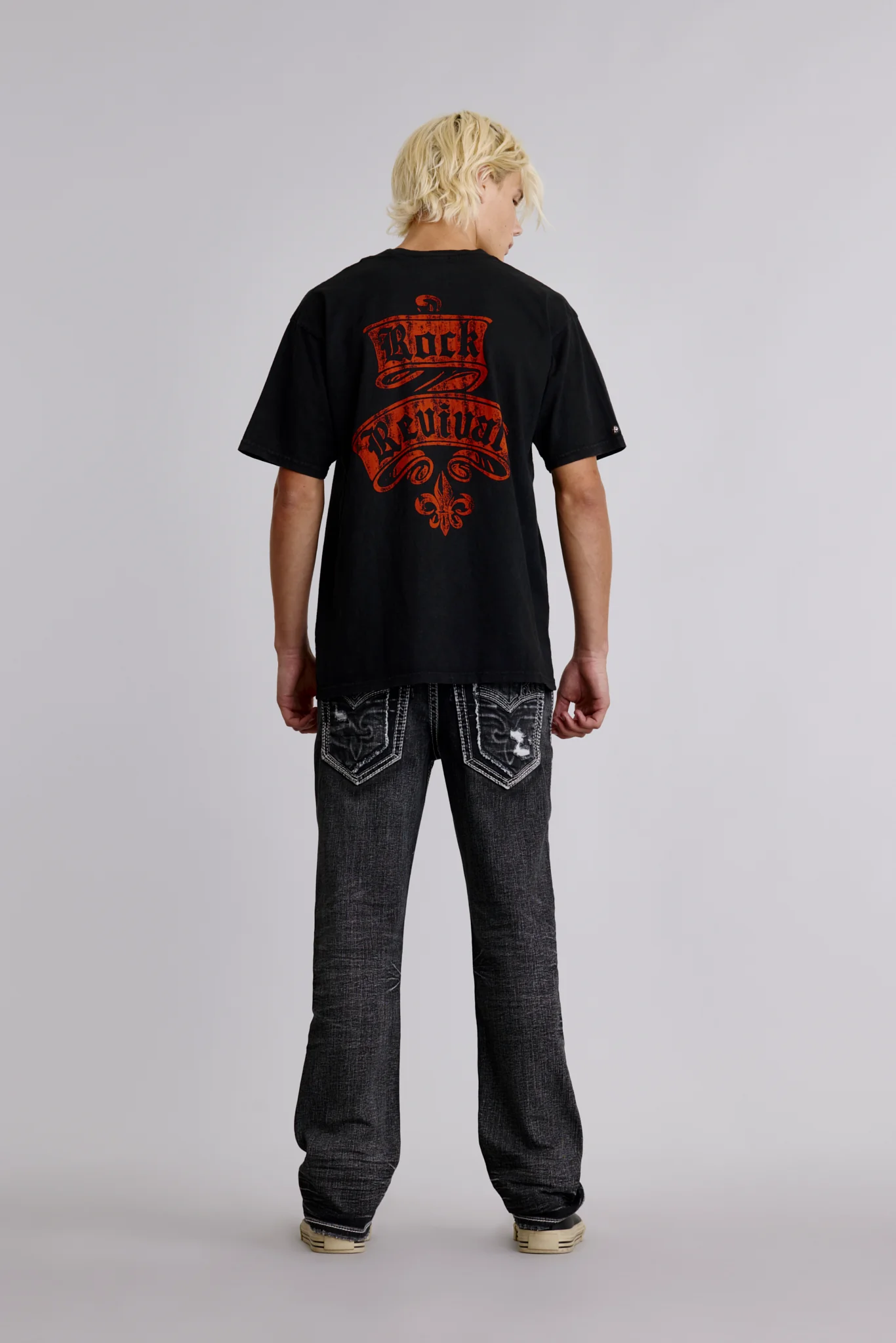 Rock Revival Crest Tee in Black/Red - Image 4