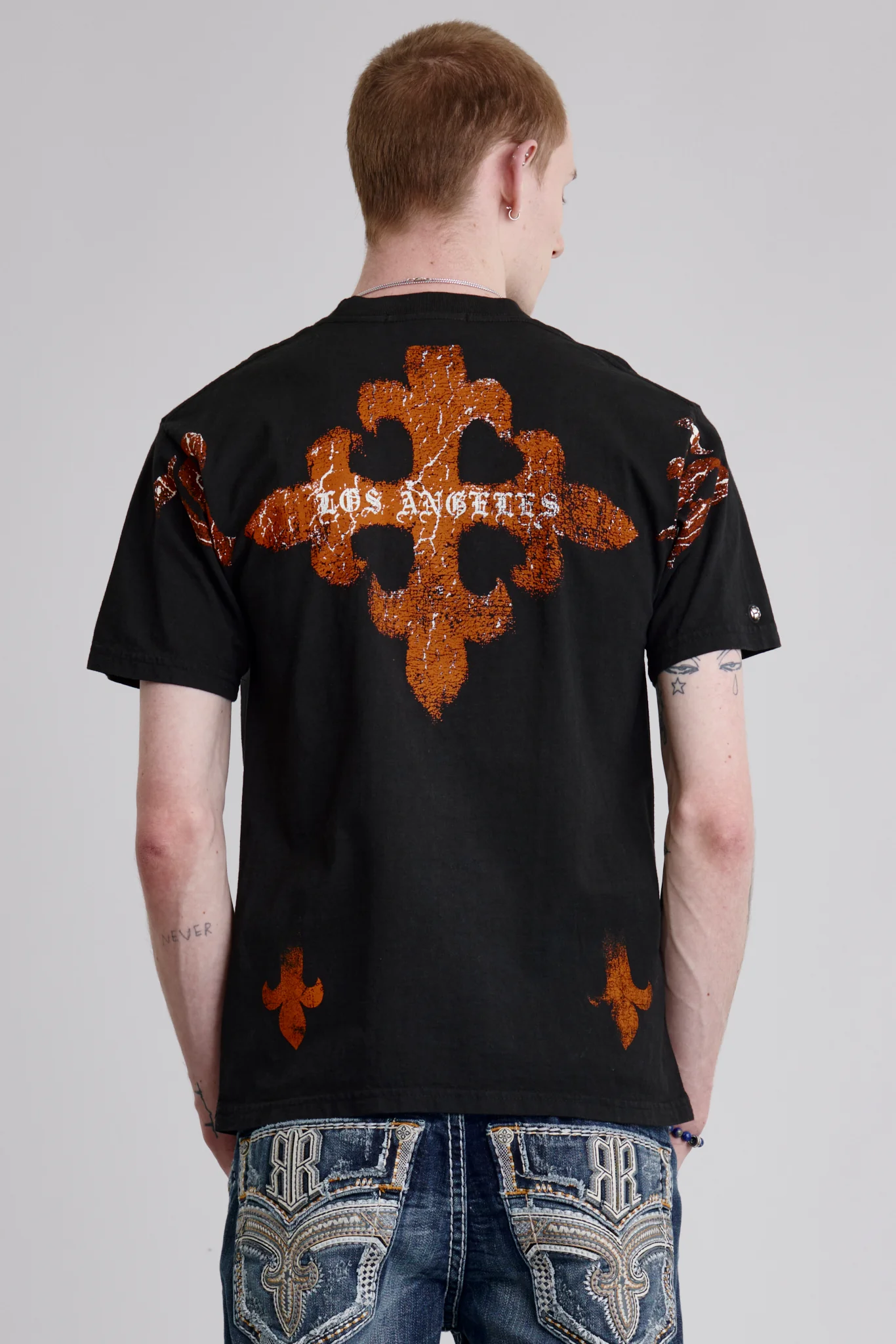 LA Cross Tee in Black - Image 2