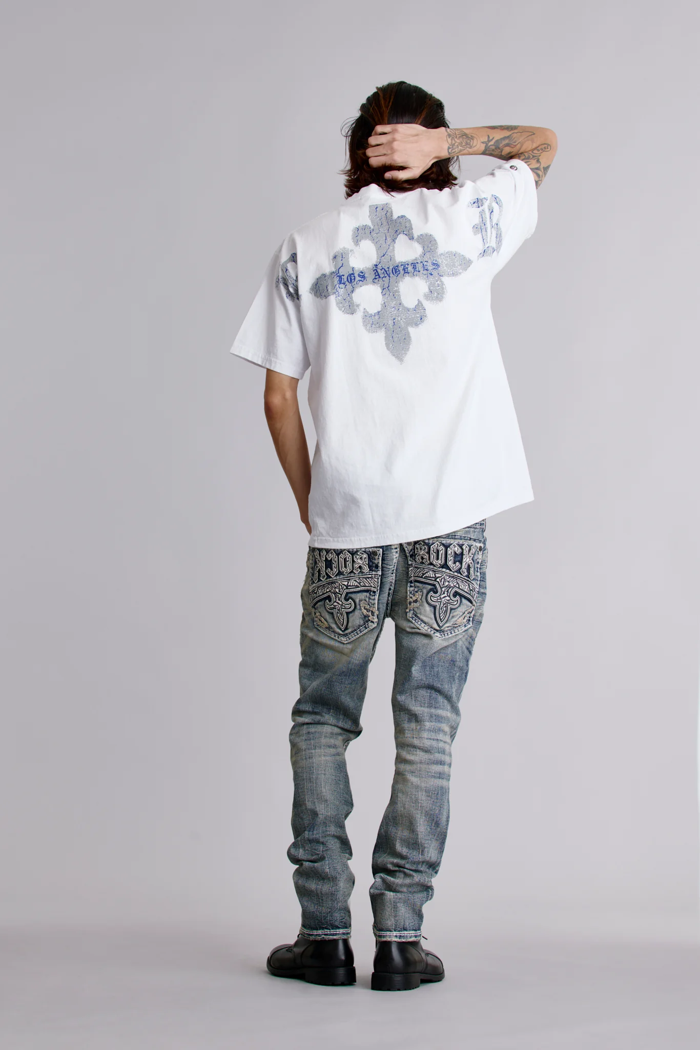 LA Cross Tee in White - Image 4