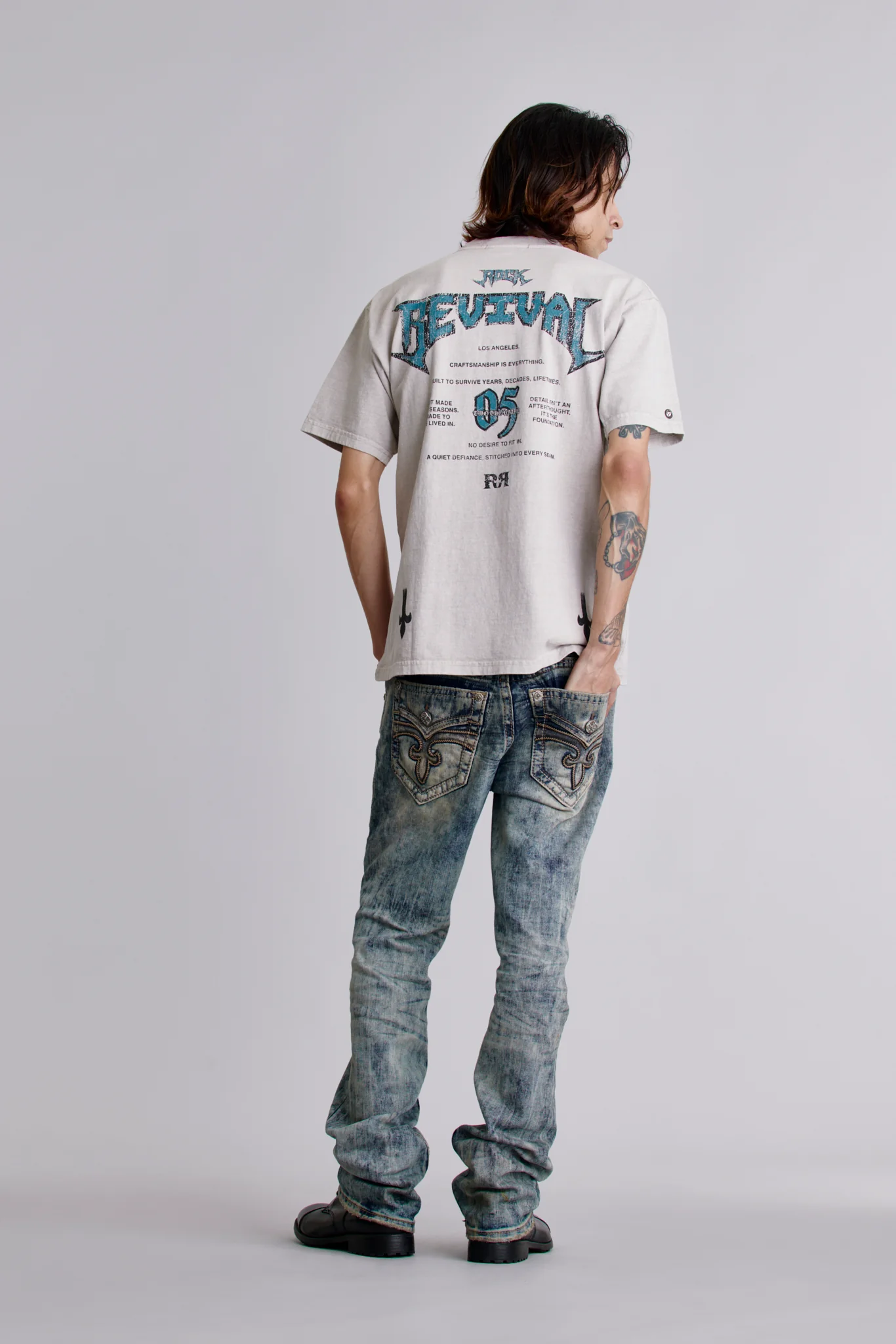Manifest Tee in Dust - Image 4