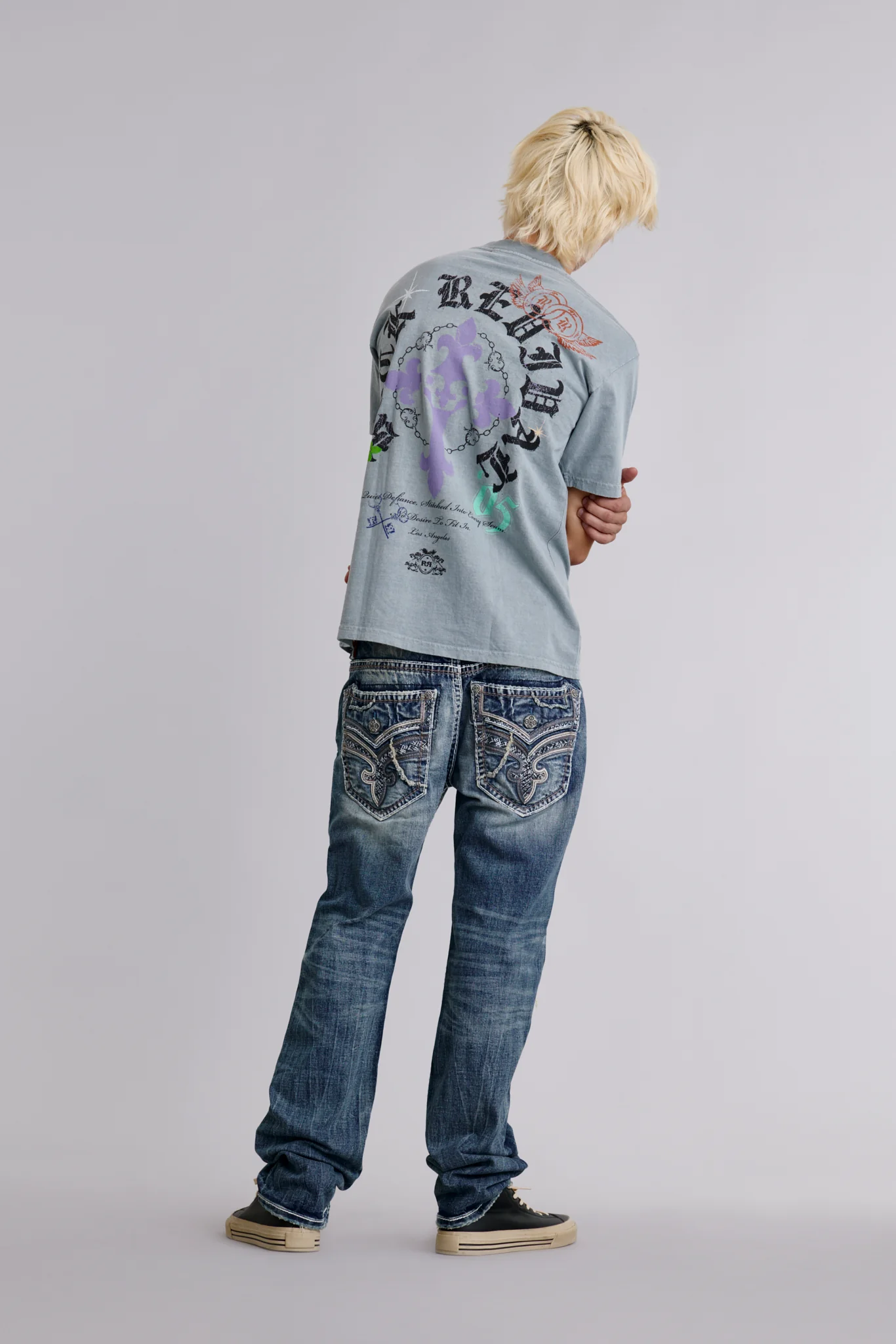 Crest Tee in Sky Gray - Image 4