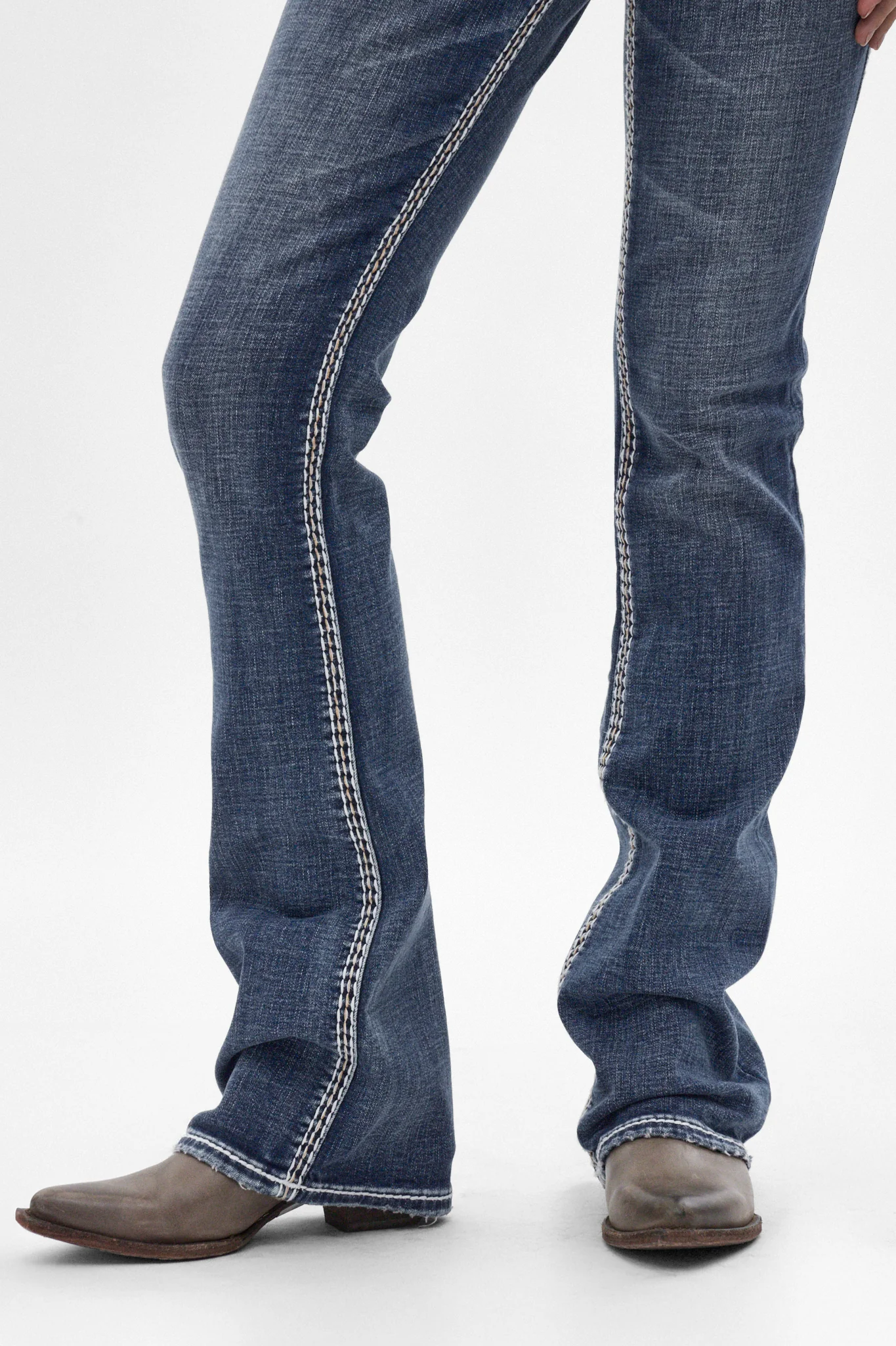 Sia Mid-Rise Bootcut Jeans in Medium Blue - Image 5
