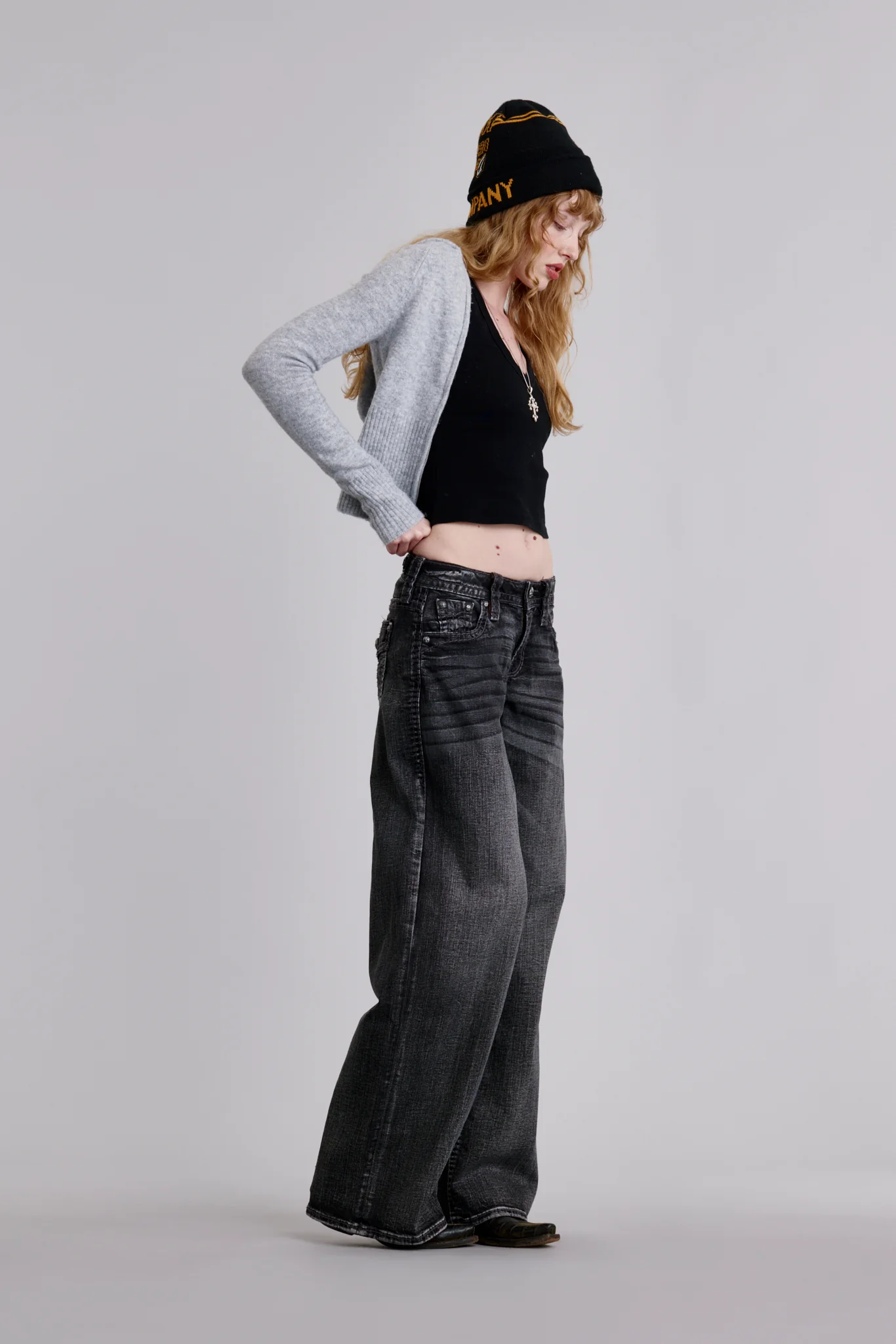Titania Low-Rise Wide-Leg Jeans in Vintage Black - Image 3