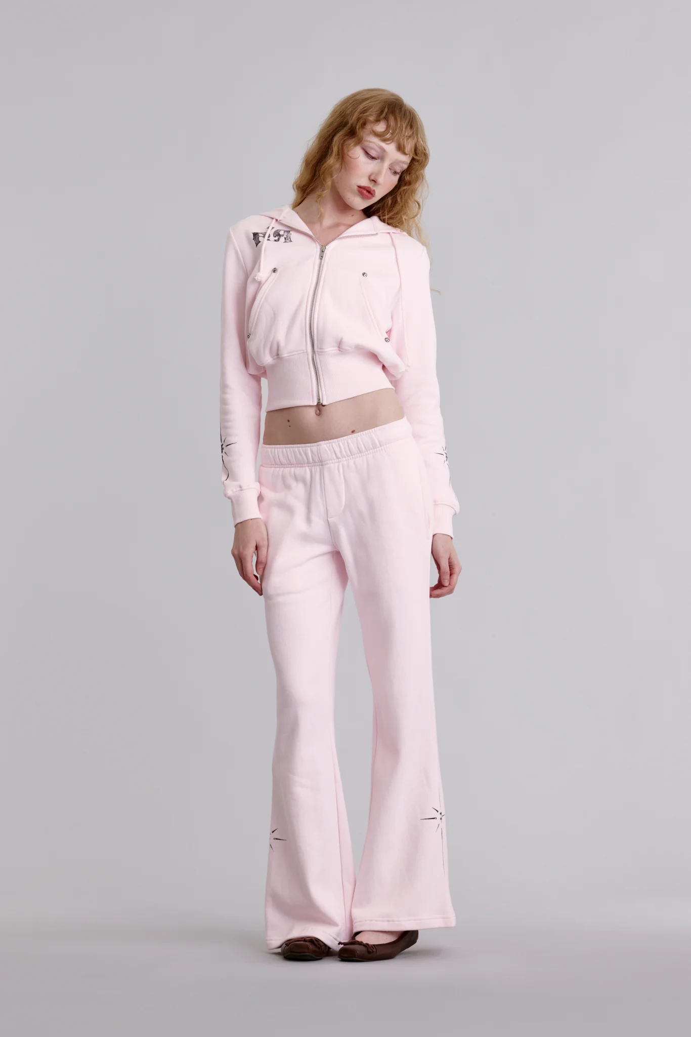Starburst Fitted Cropped Hoodie - Image 3