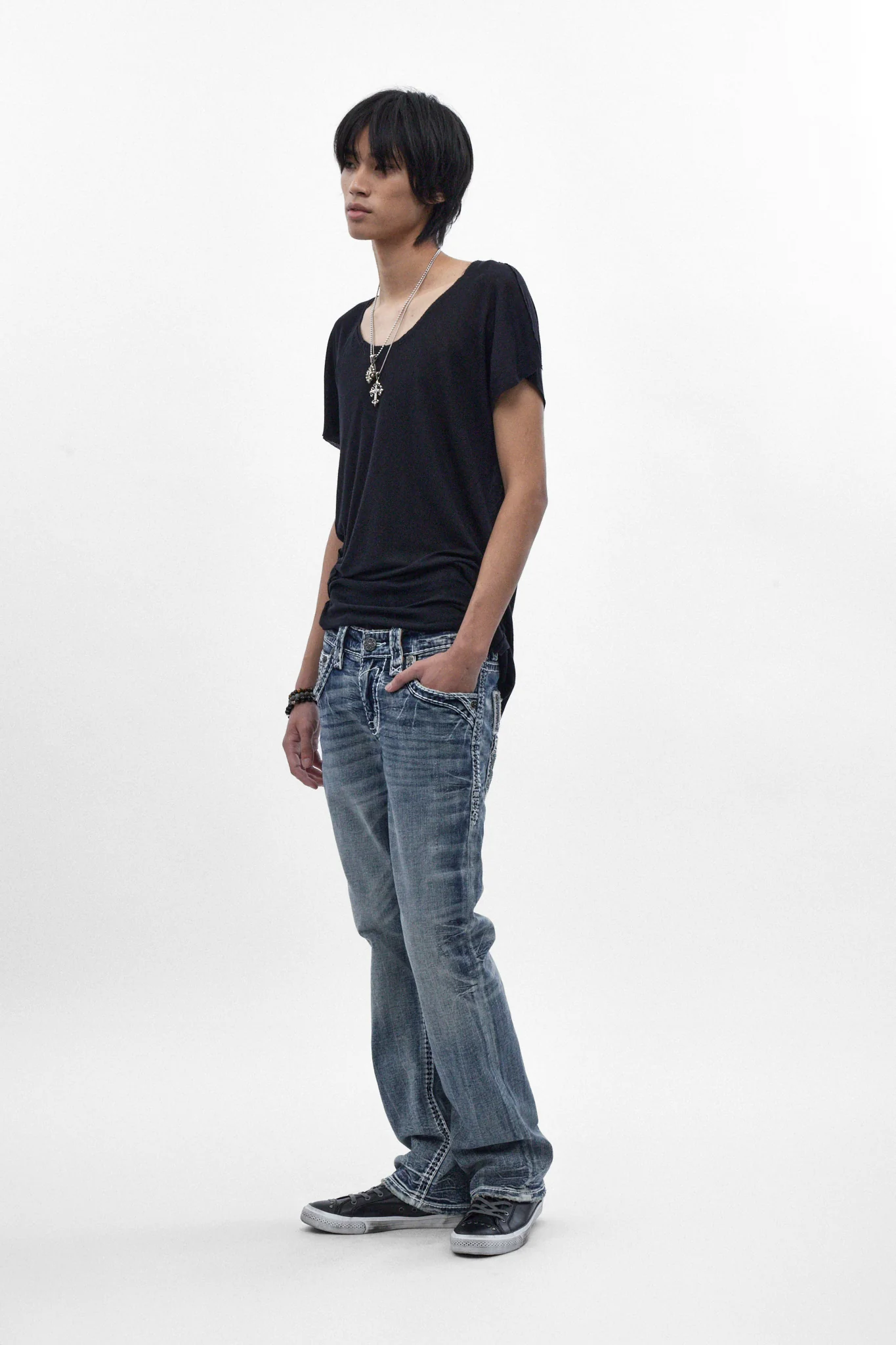 Xander Bootcut Jeans in Medium Blue - Image 5