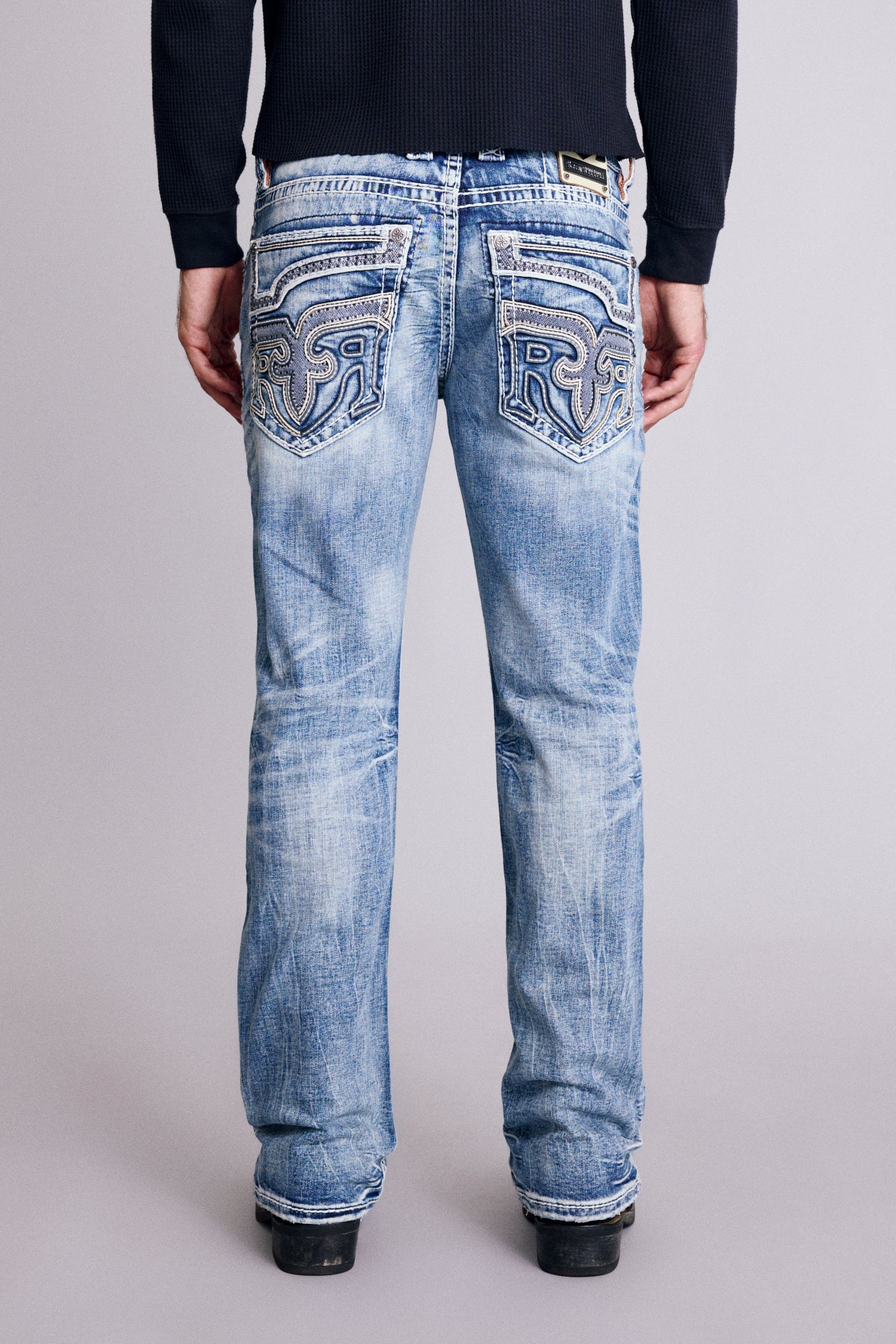 Xander Bootcut Jeans in Medium Blue - Image 6