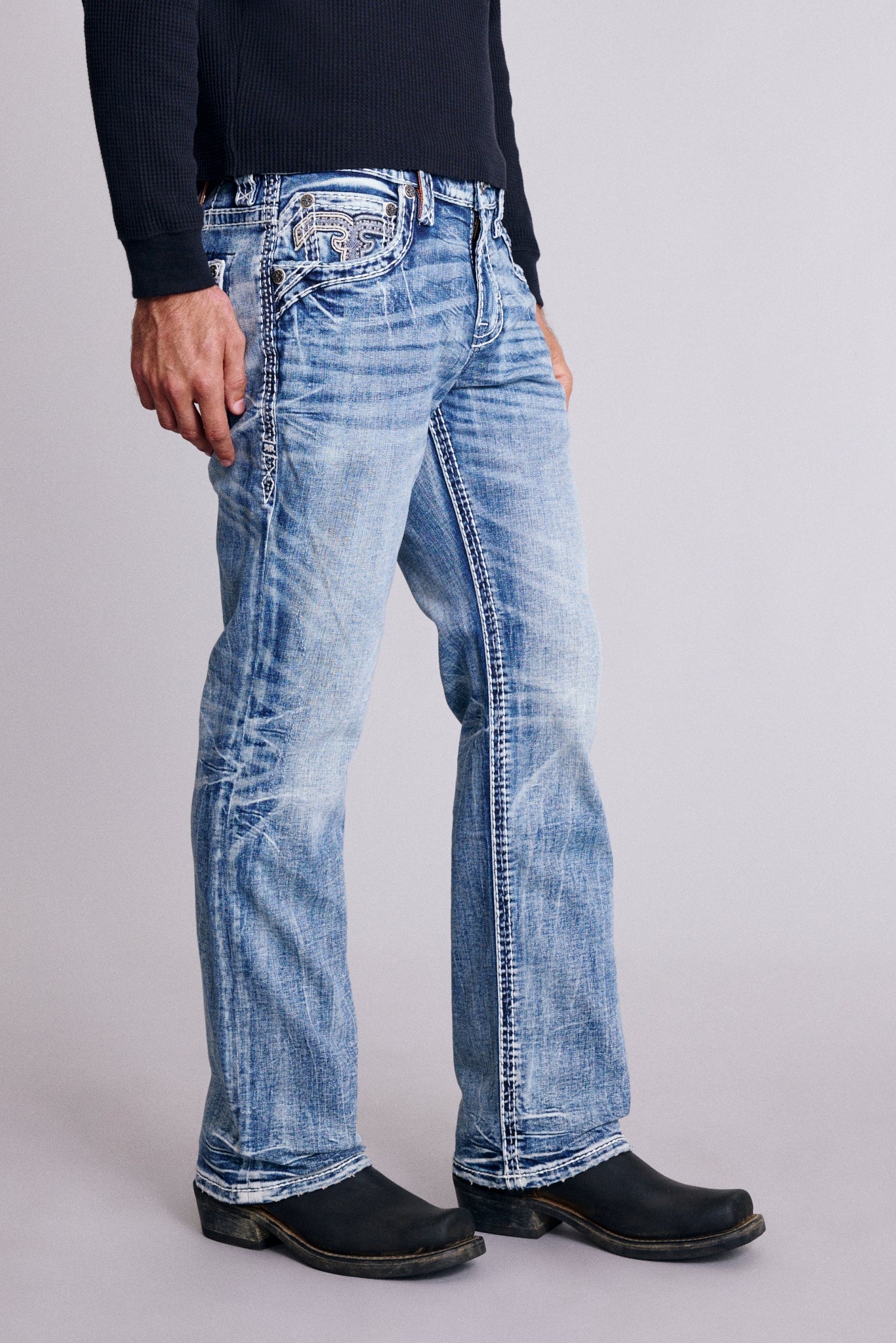 Xander Bootcut Jeans in Medium Blue - Image 7