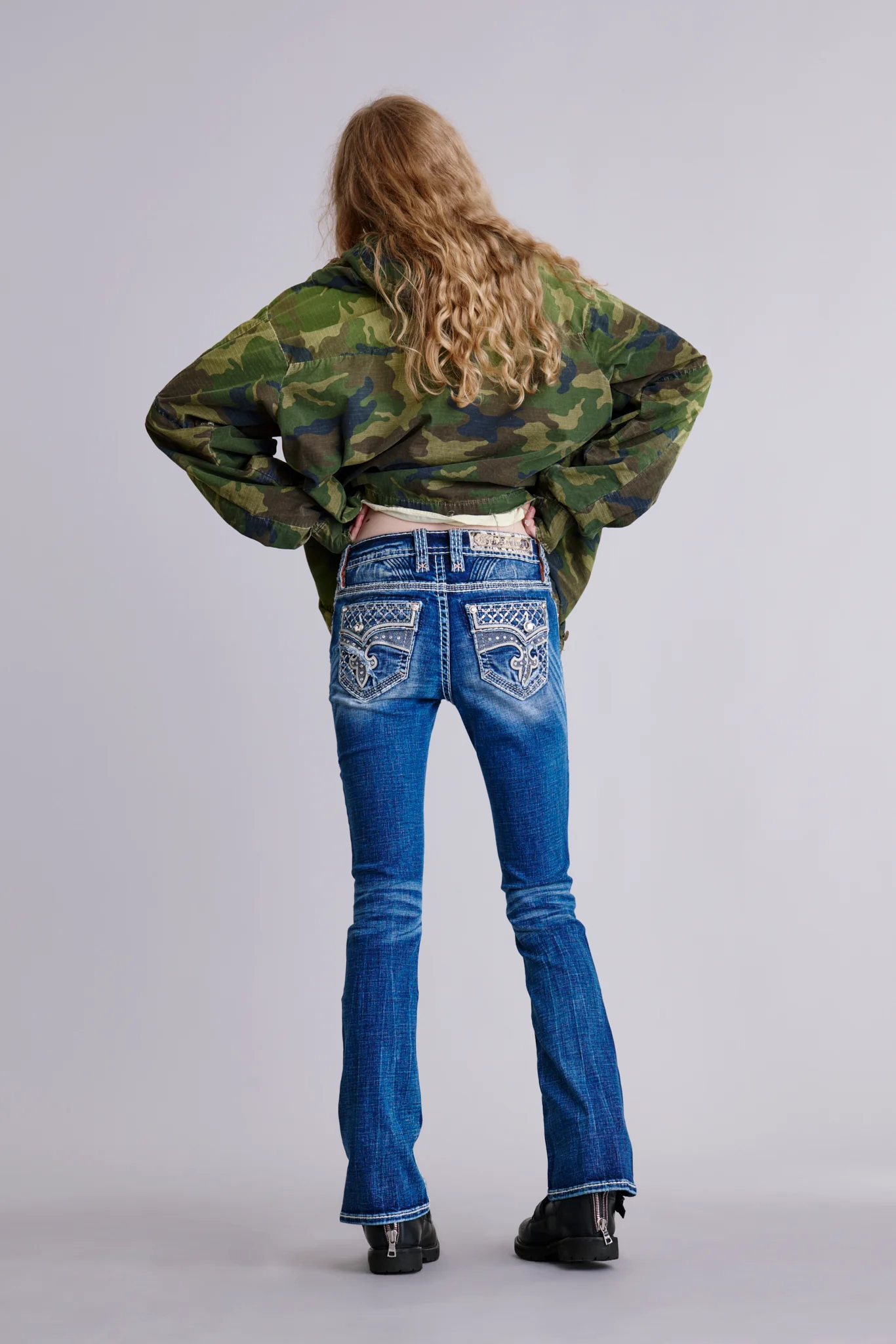 Yui Bootcut Jeans in Medium Wash - Image 2