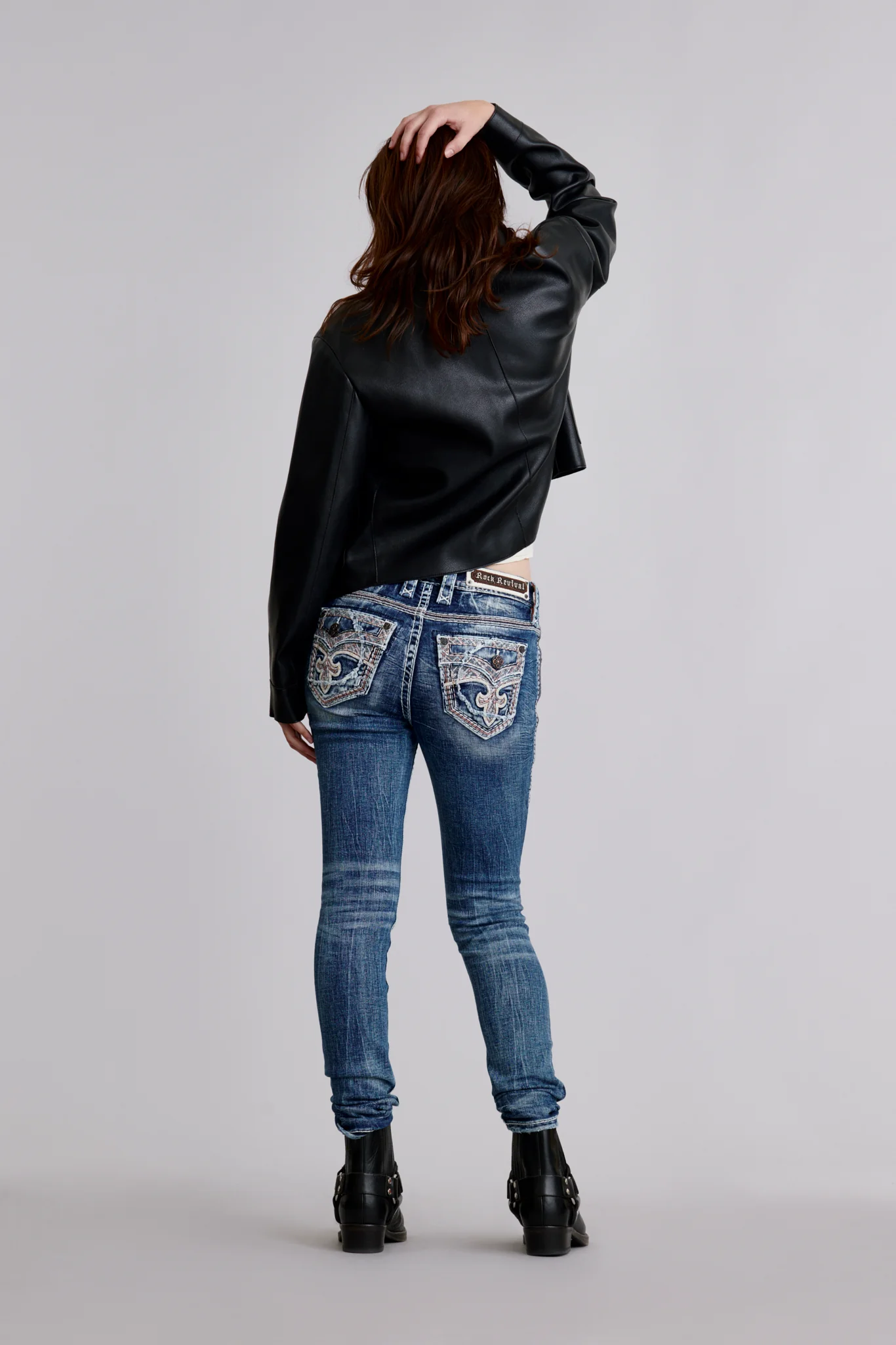 Yui Skinny Jeans in Medium Blue - Image 2
