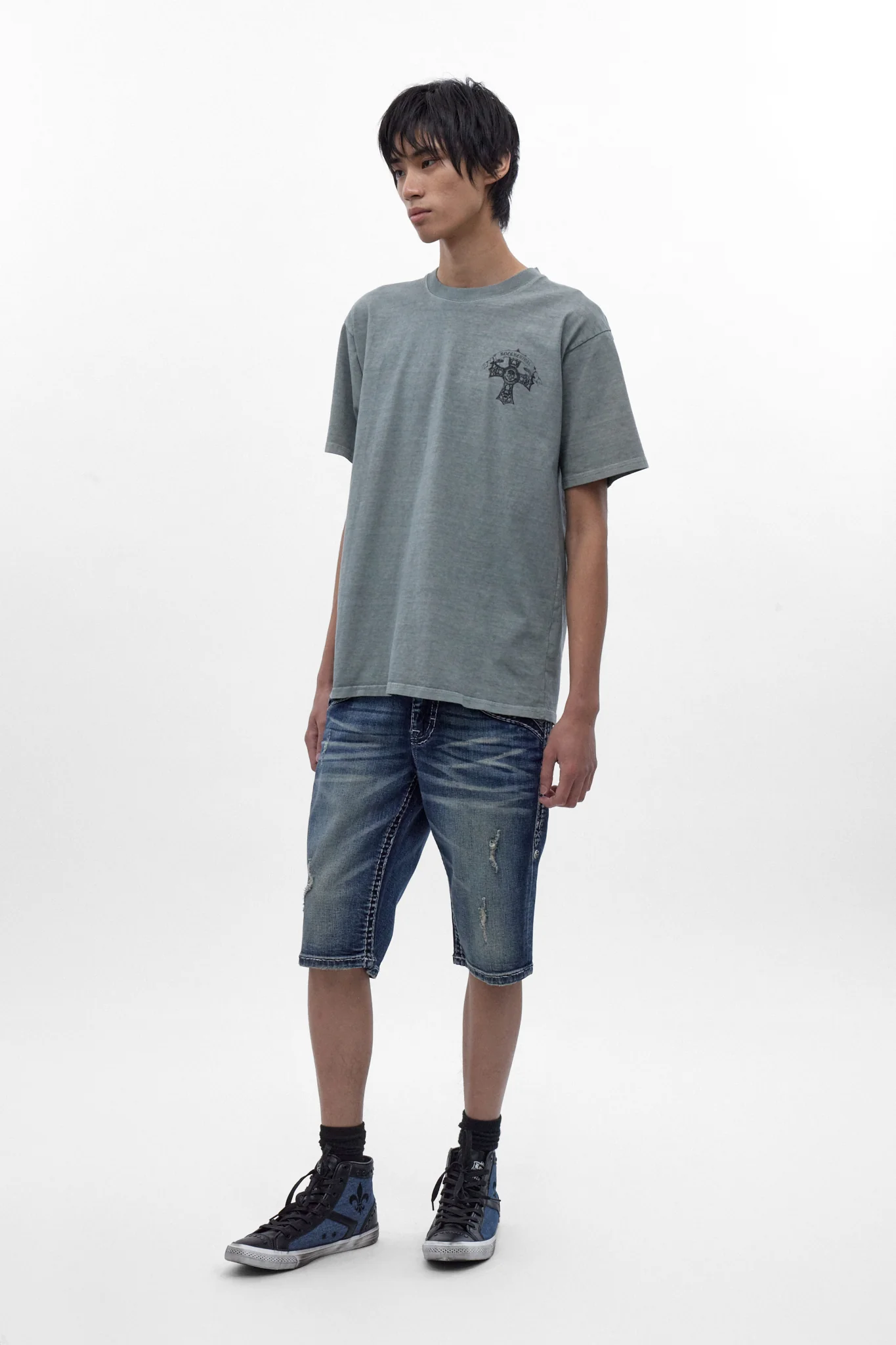Zinfandel Denim Shorts in Medium Blue - Image 3