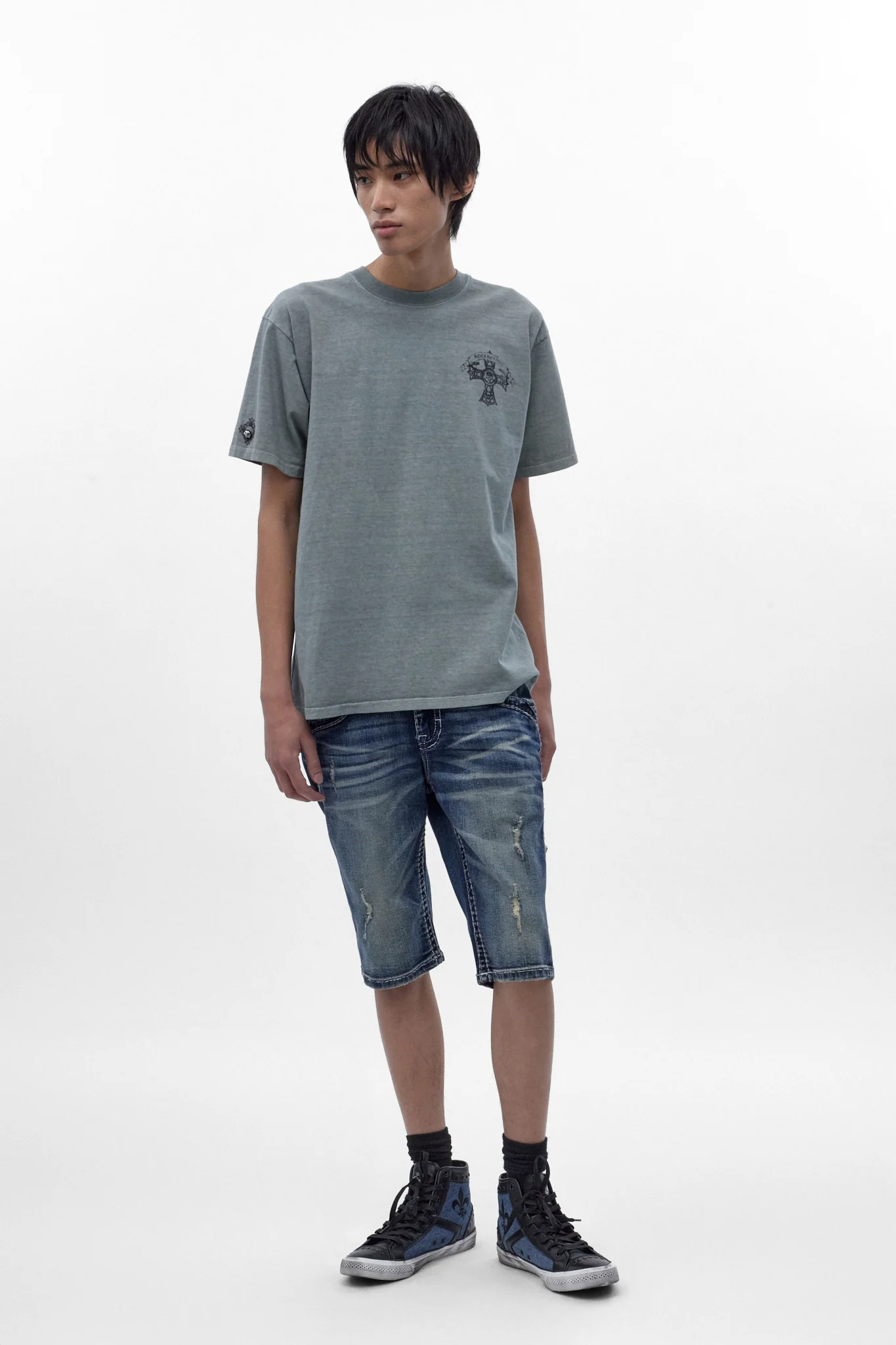 Zinfandel Denim Shorts in Medium Blue - Image 4