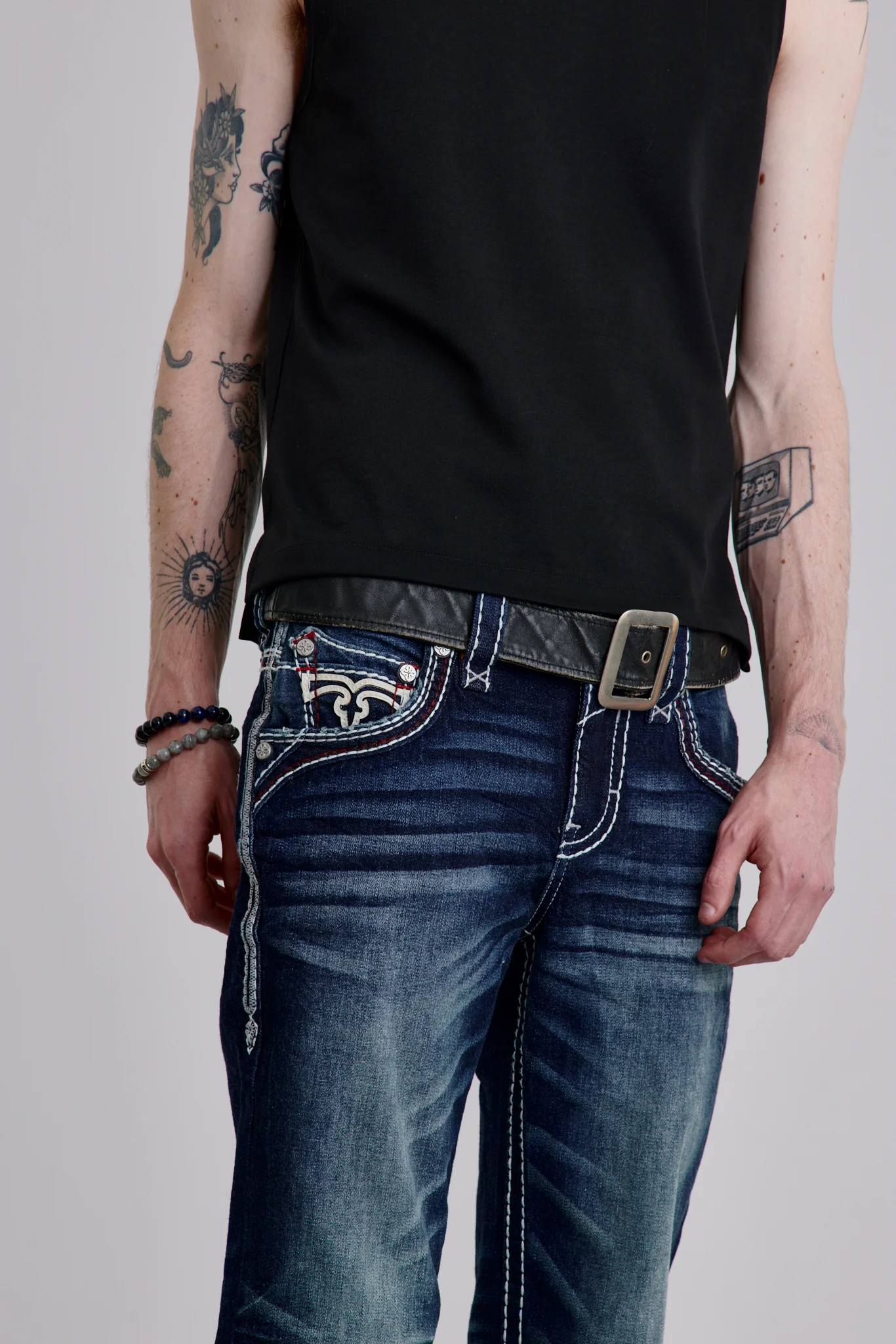 Zinfandel Straight Jeans in Dark Blue - Image 5